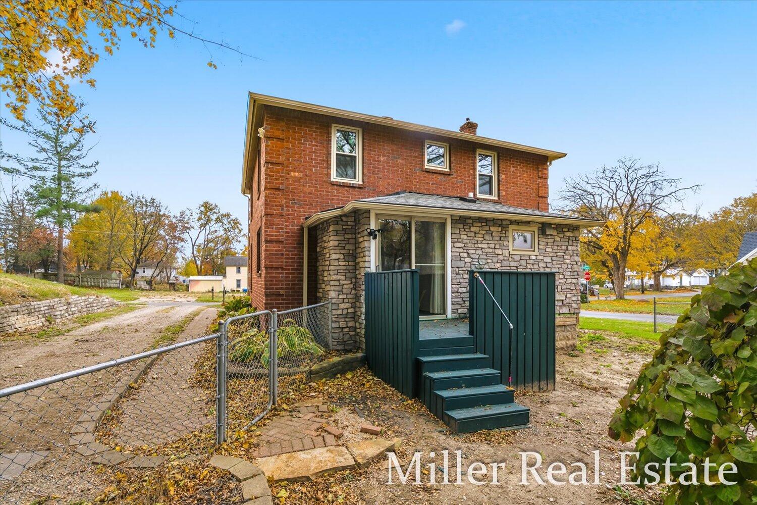 303 E Colfax Street Property Photo 29