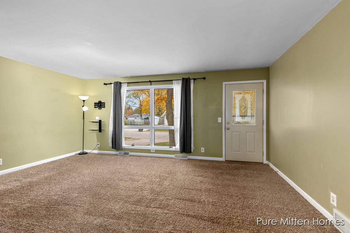 591 Fairway Drive Nw Property Photo 5