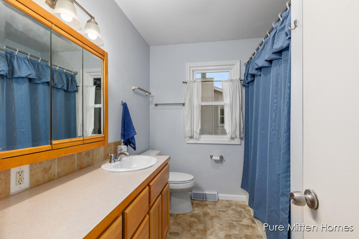 591 Fairway Drive Nw Property Photo 12