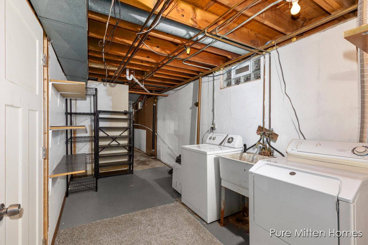 591 Fairway Drive Nw Property Photo 15