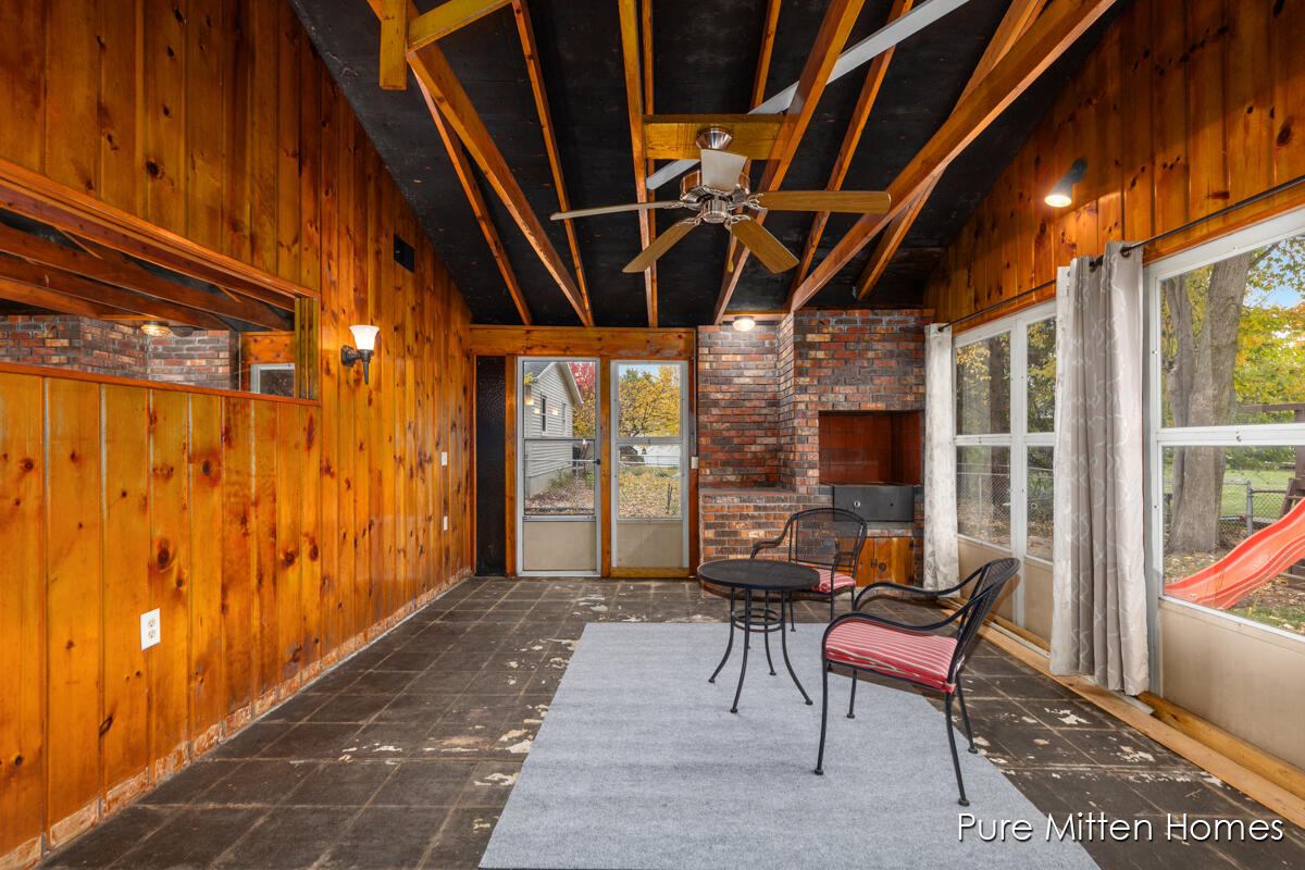 591 Fairway Drive Nw Property Photo 17