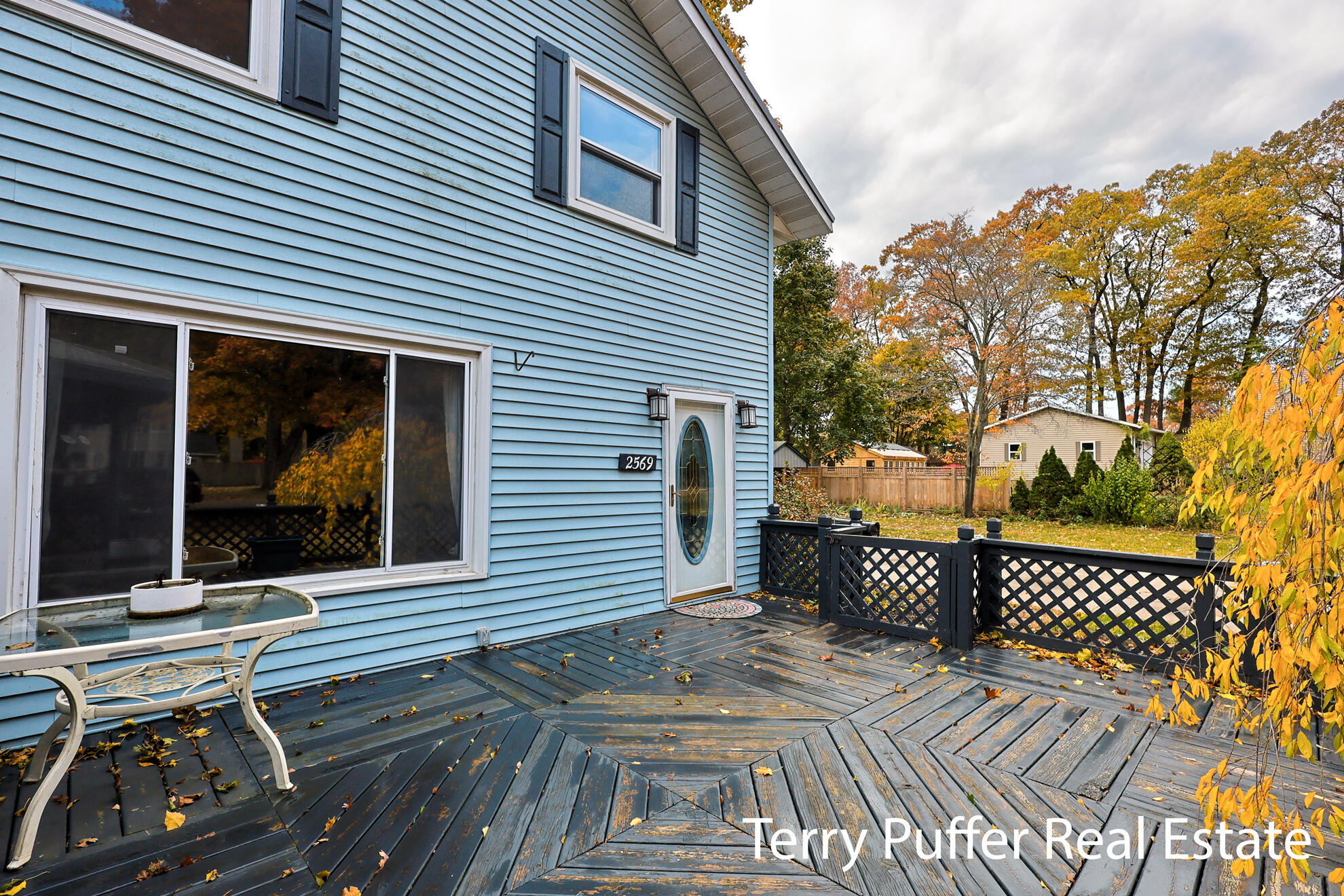 2569 Harding Avenue Property Photo 24