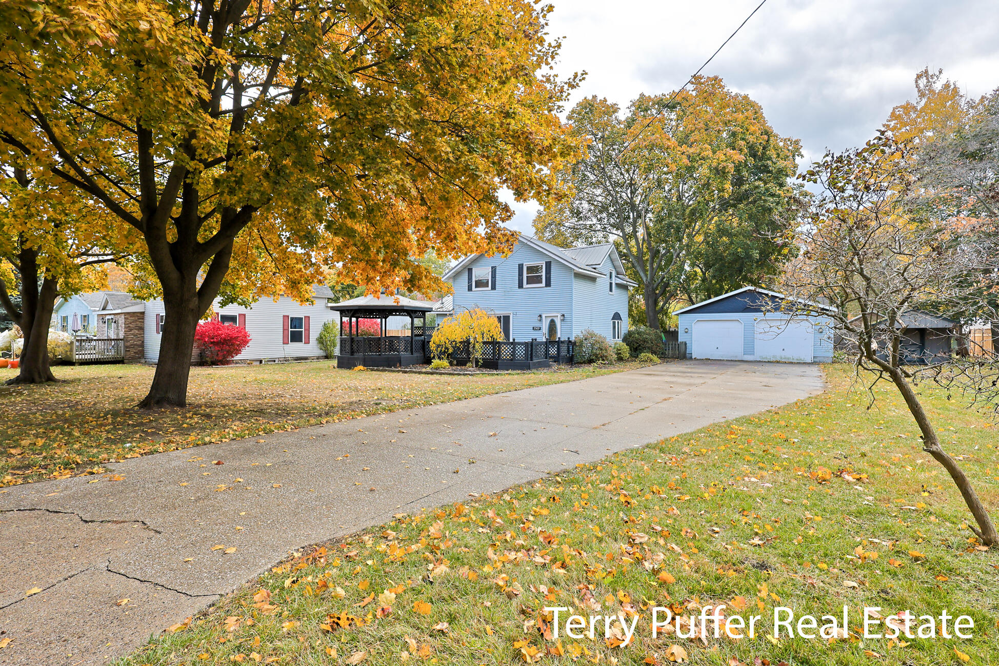 2569 Harding Avenue Property Photo 25