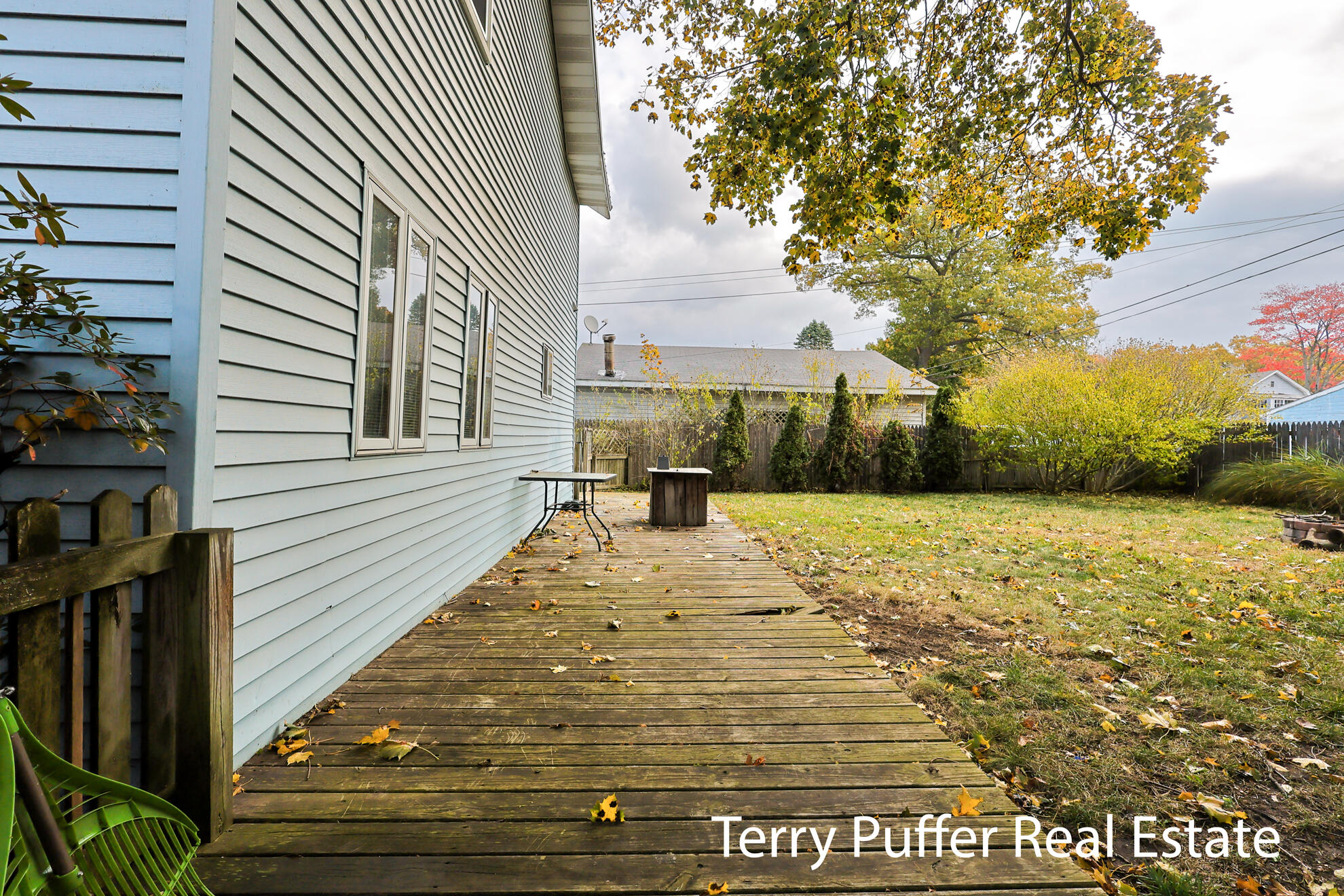 2569 Harding Avenue Property Photo 27