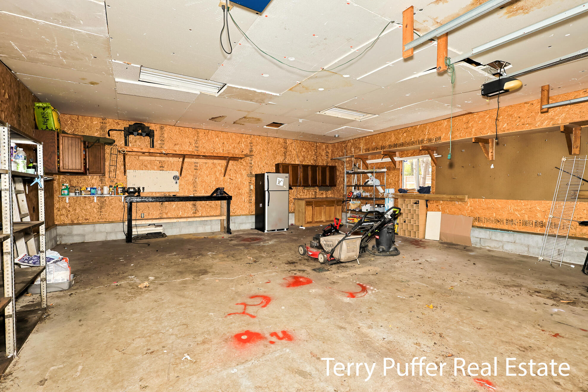 2569 Harding Avenue Property Photo 29