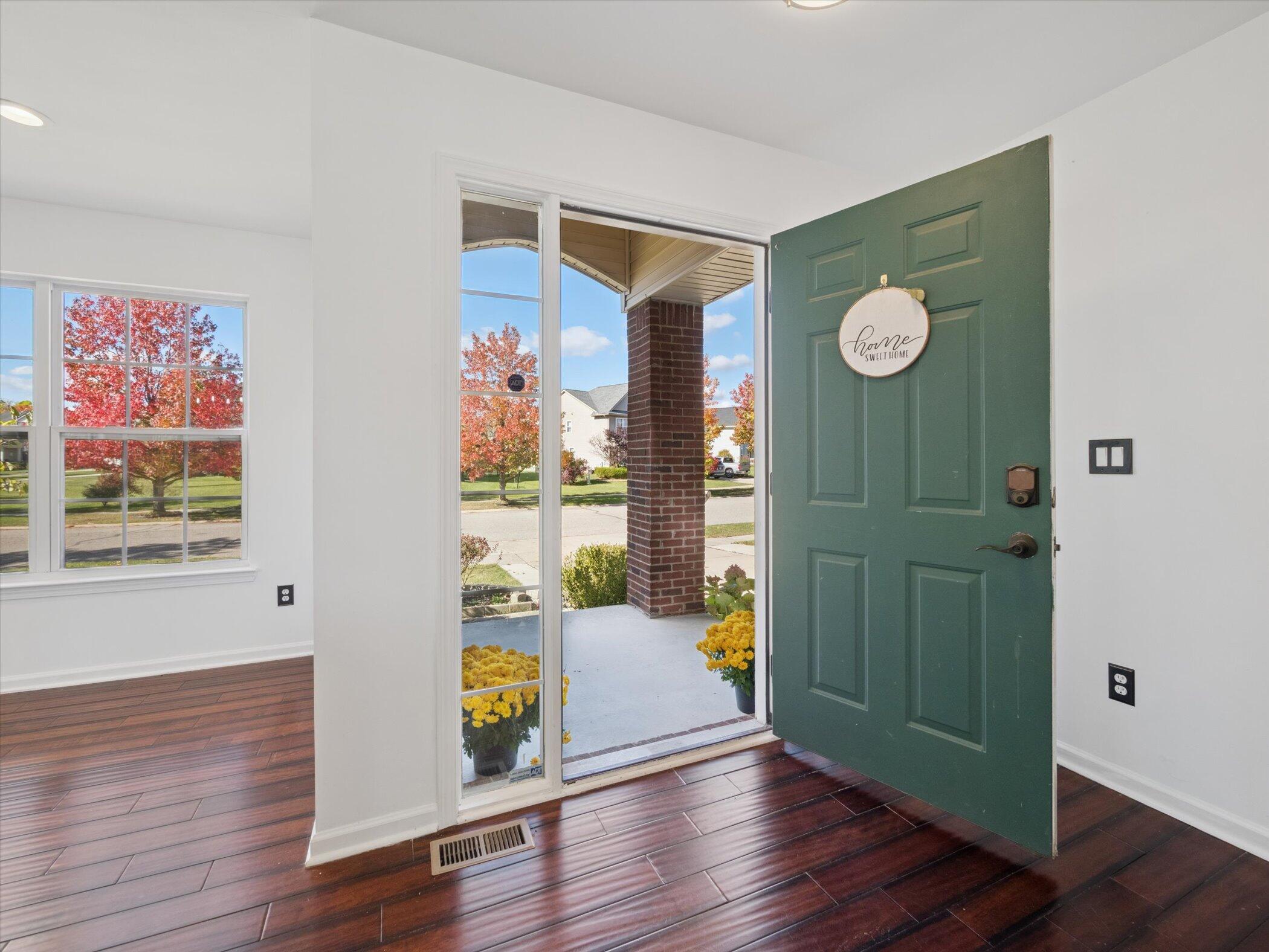 8280 S Warwick Court Property Photo 6