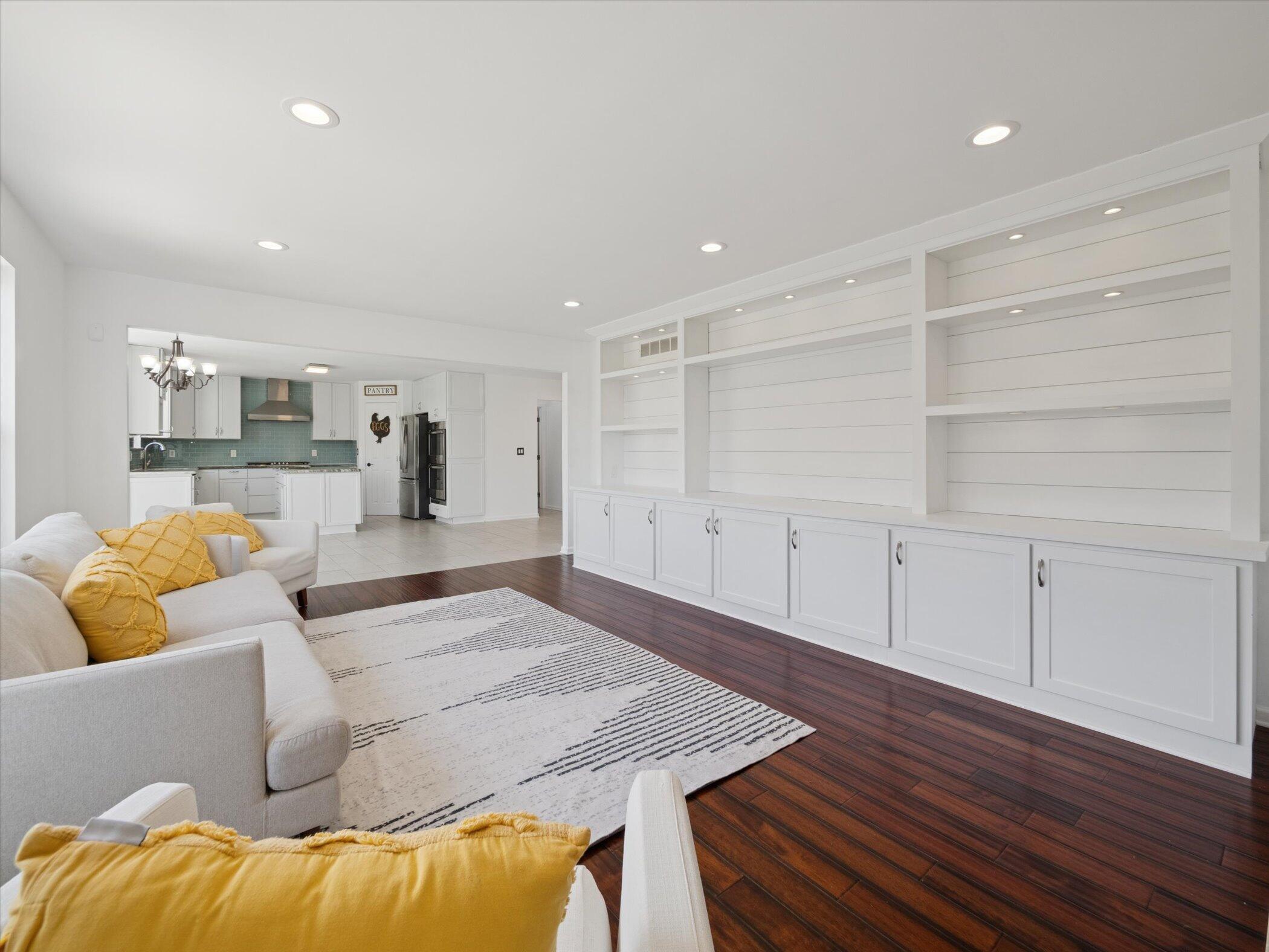 8280 S Warwick Court Property Photo 7