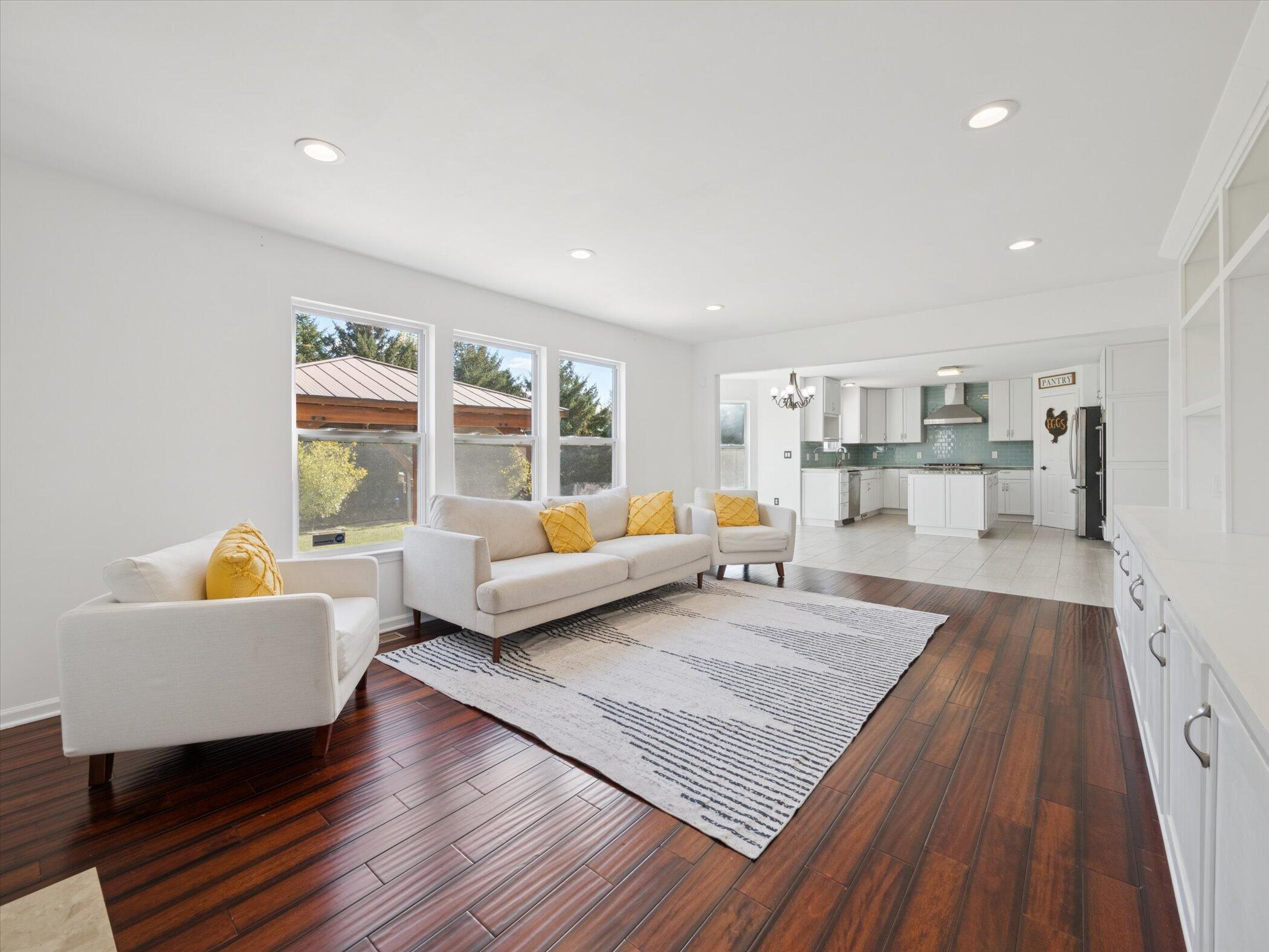 8280 S Warwick Court Property Photo 8