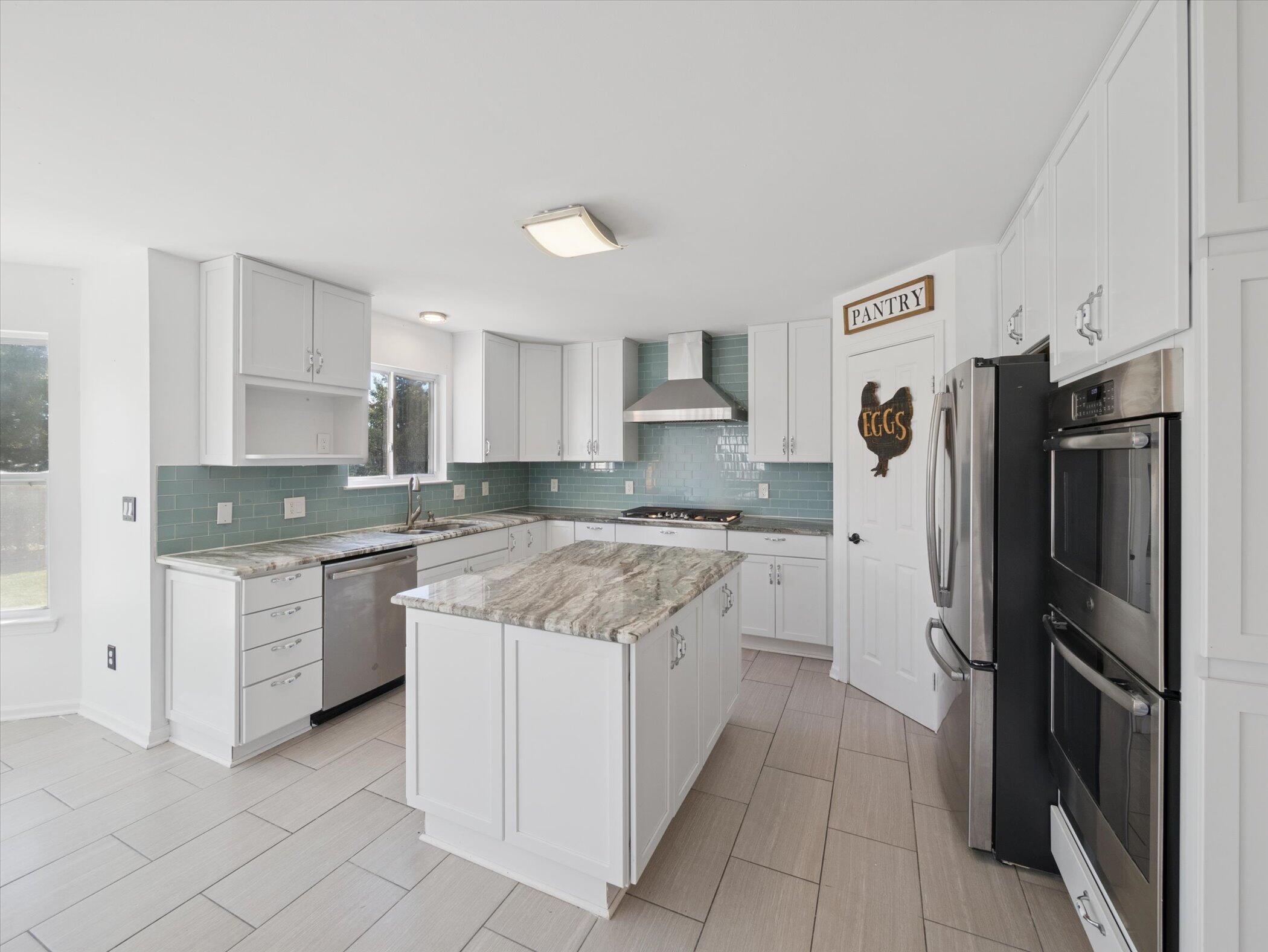 8280 S Warwick Court Property Photo 16