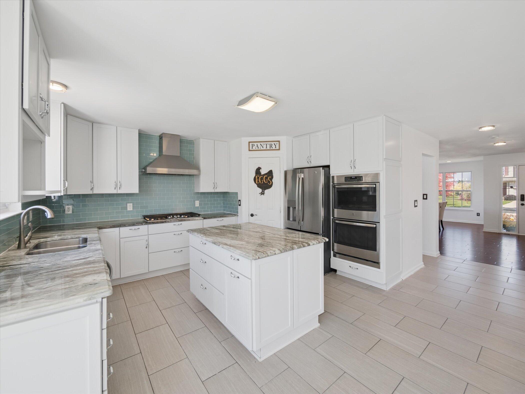 8280 S Warwick Court Property Photo 17