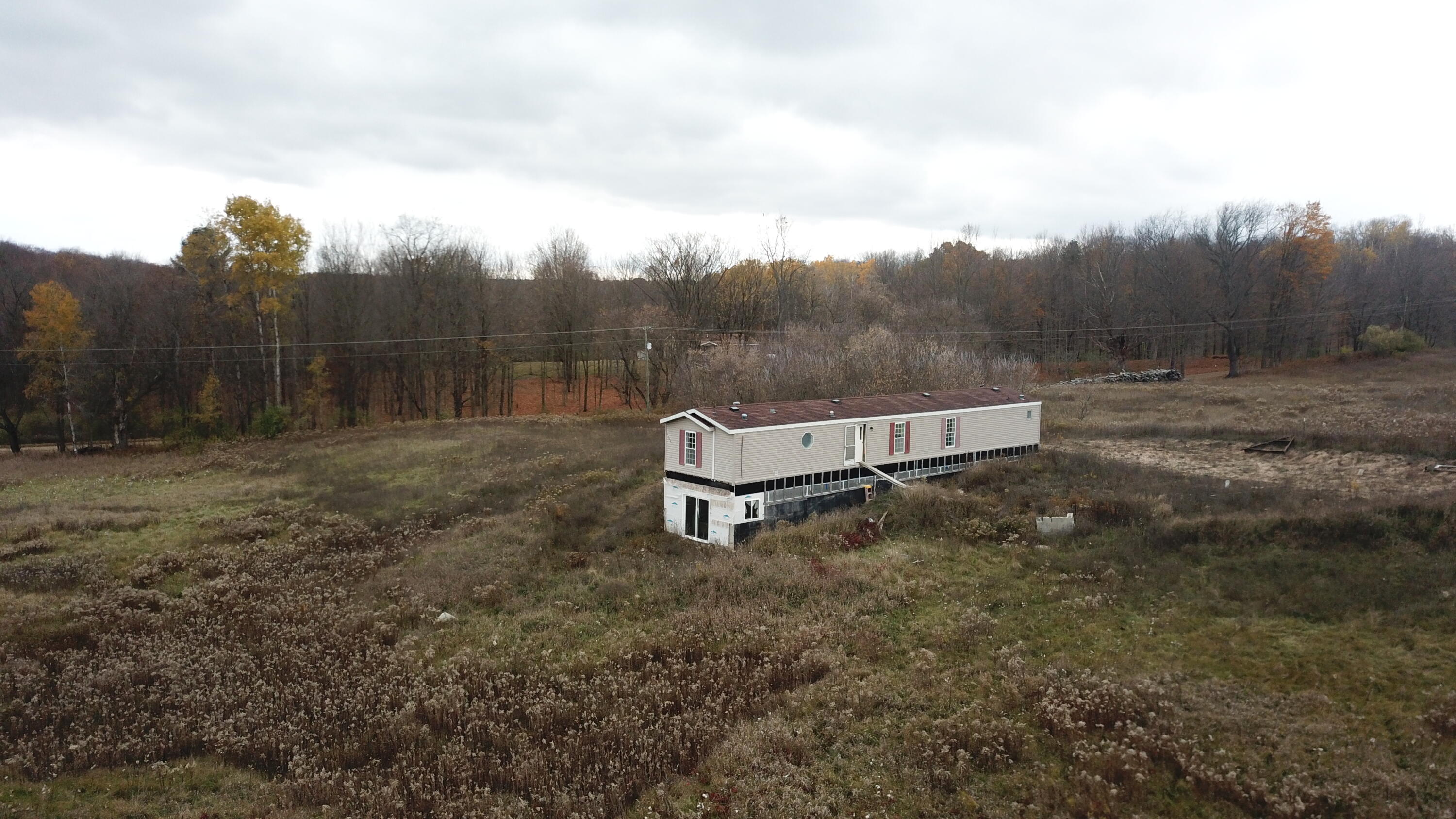 14220 N Beech Avenue Property Photo 2