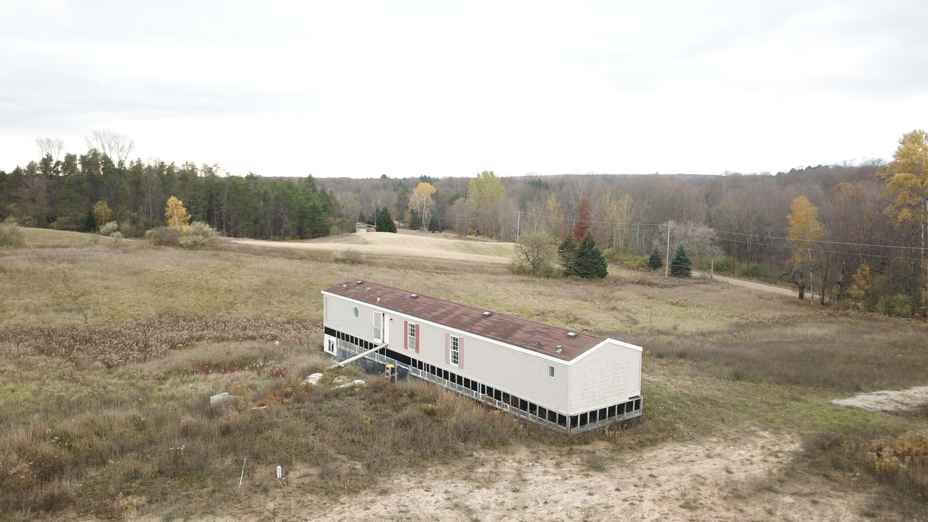 14220 N Beech Avenue Property Photo 3