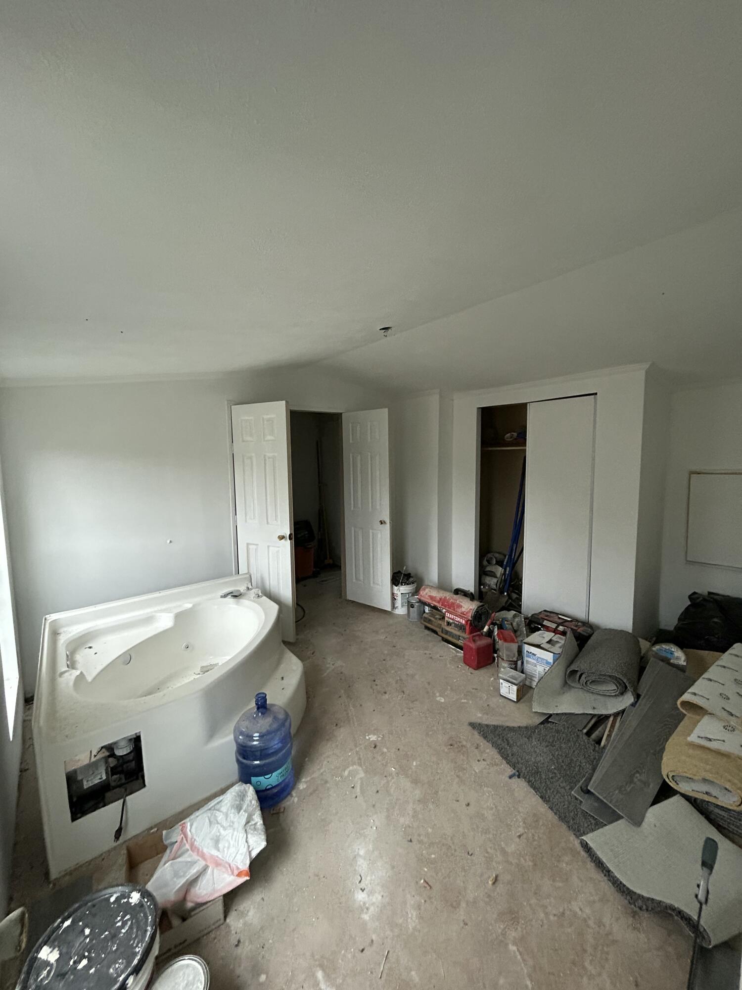 14220 N Beech Avenue Property Photo 17