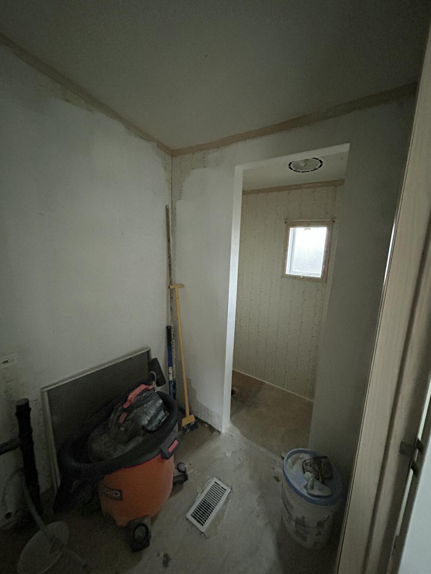 14220 N Beech Avenue Property Photo 19