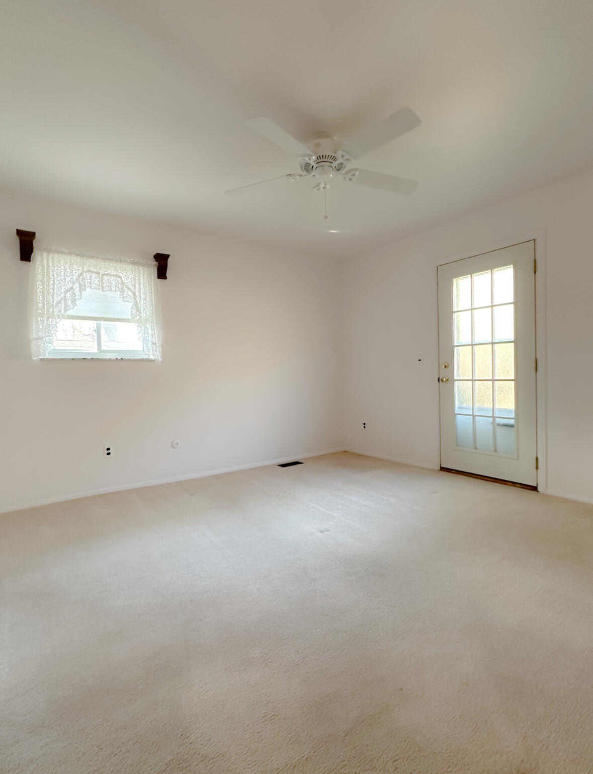 32950 Perth Street Property Photo 14