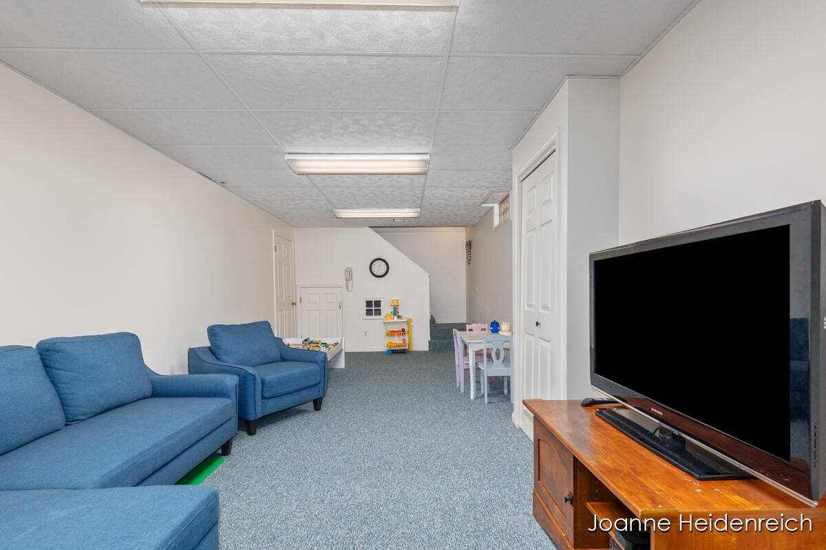 2526 Birchcrest Drive Se Property Photo 35