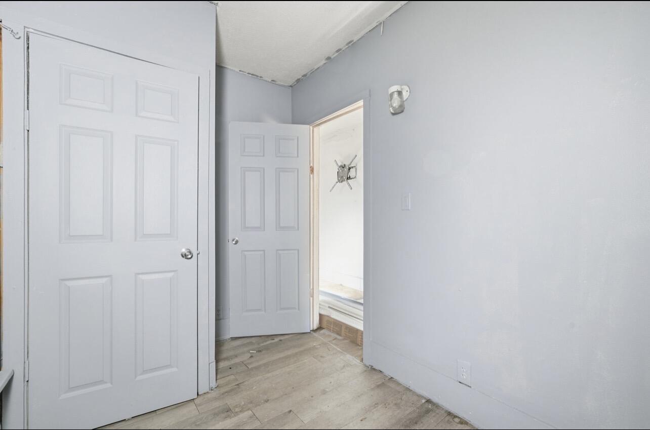 1096 Pearl Street Property Photo 7