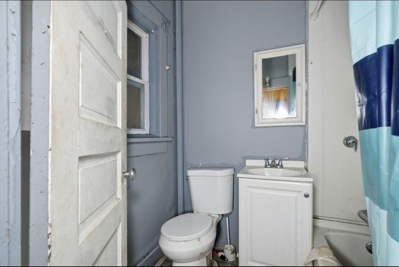 1096 Pearl Street Property Photo 8