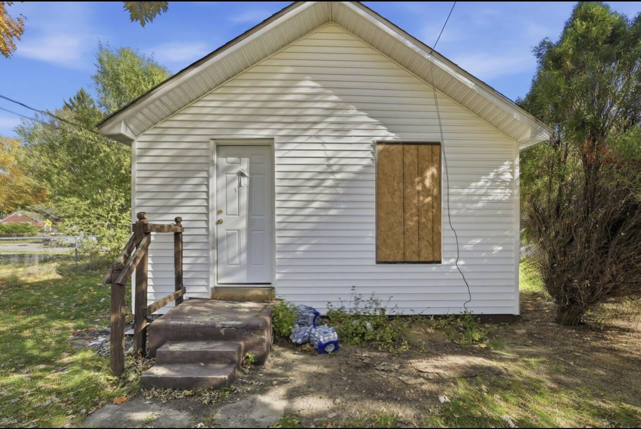 1096 Pearl Street Property Photo 12