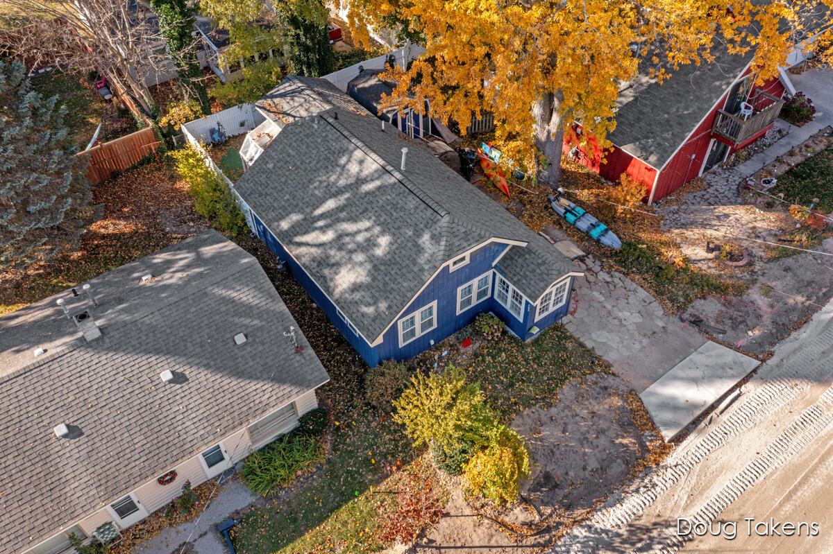 209 Rex Avenue Property Photo 3