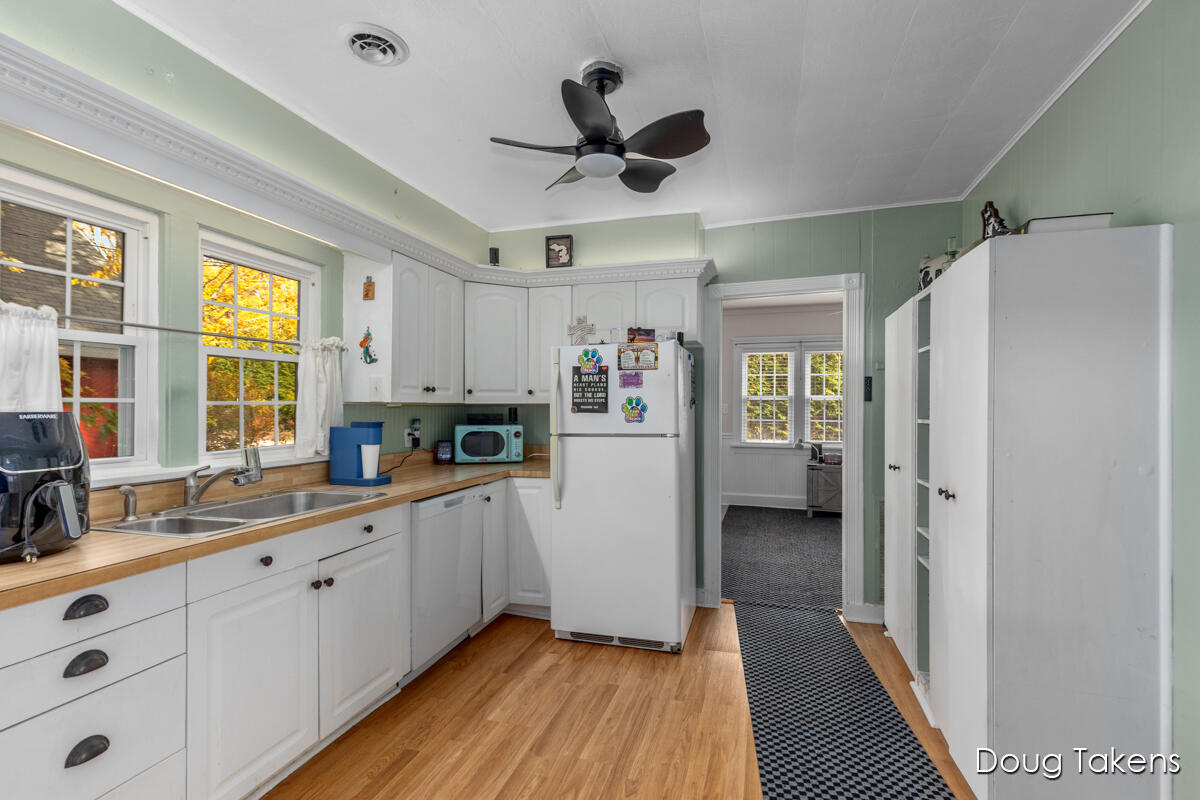 209 Rex Avenue Property Photo 10