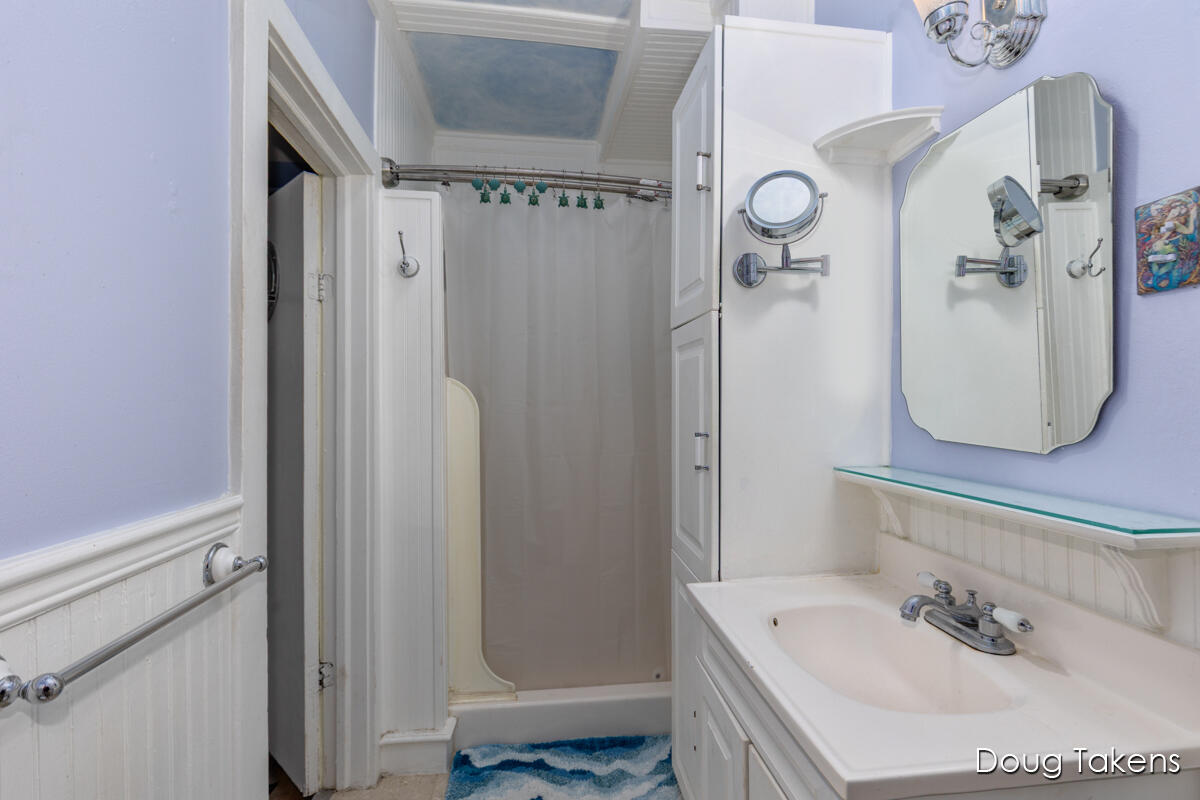 209 Rex Avenue Property Photo 14