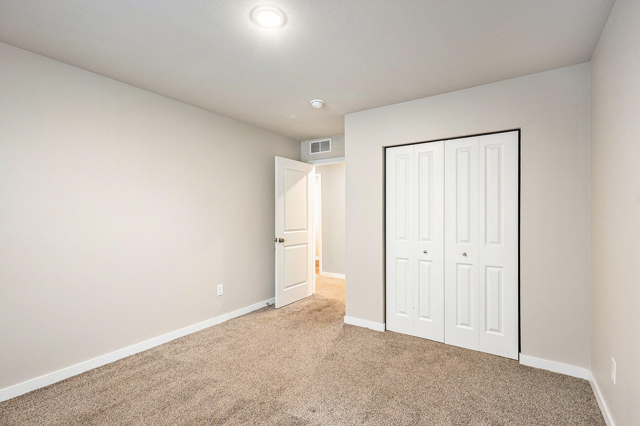 834 Winchester Street Property Photo 20