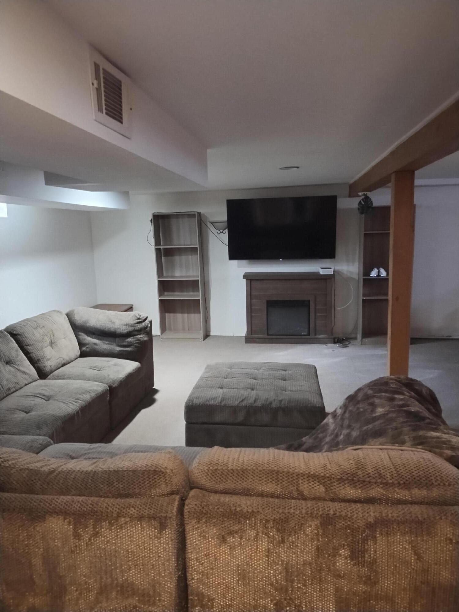23058 Donald Avenue Property Photo 8