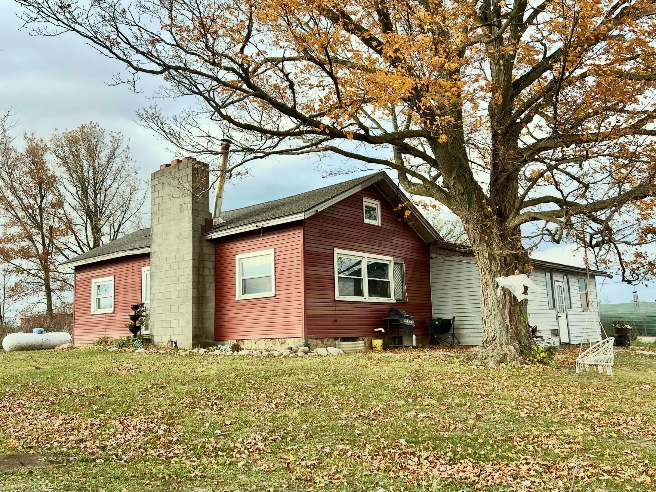 3240 E Reading Road E Property Photo 2