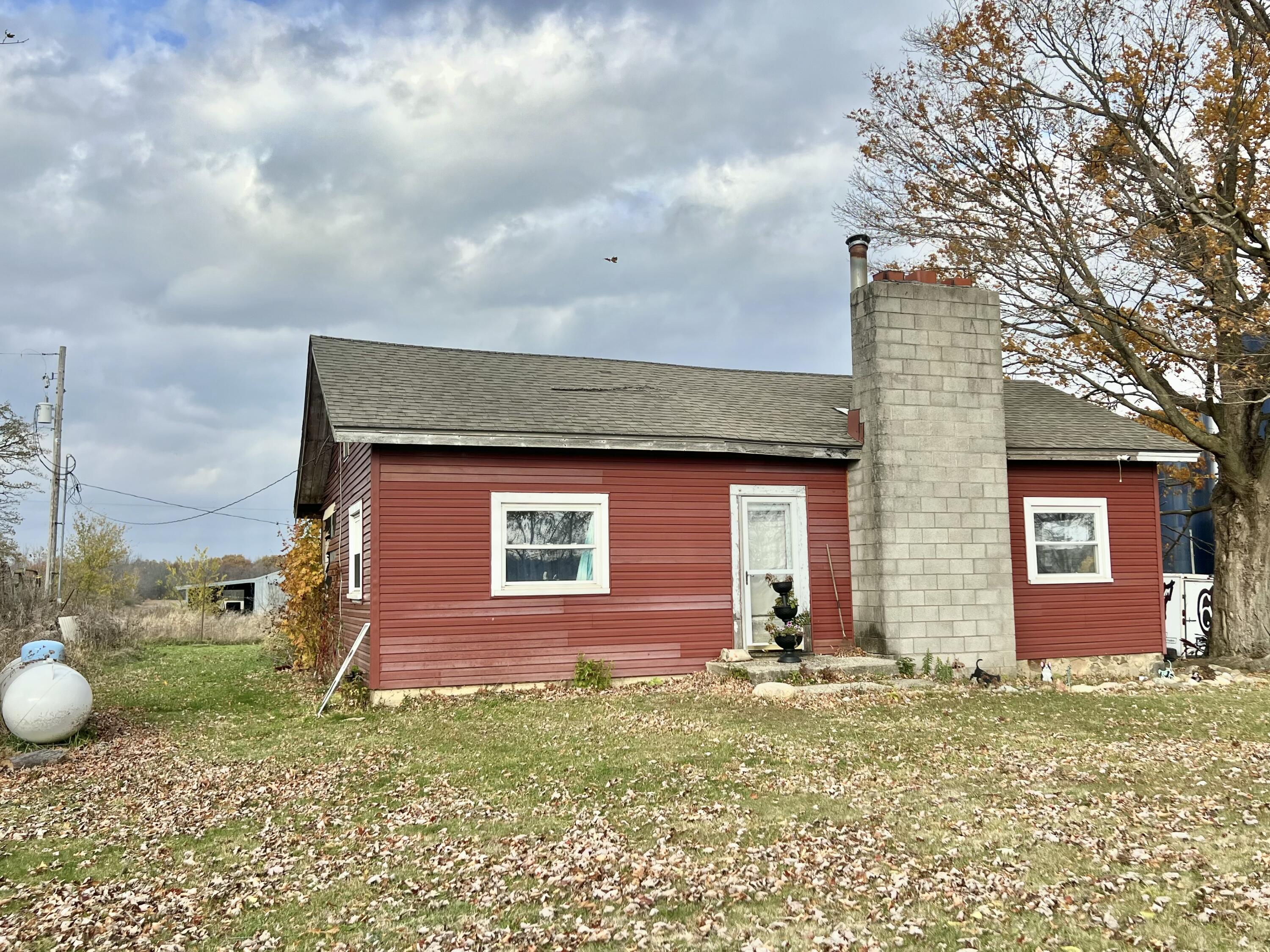 3240 E Reading Road E Property Photo 3