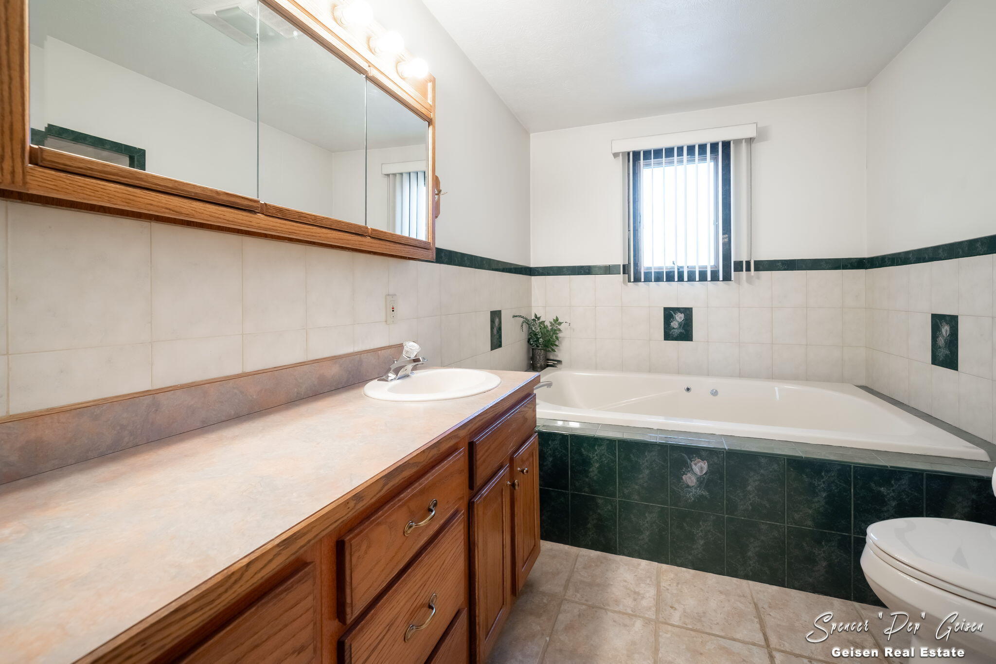 8591 Hidden Trail Property Photo 42