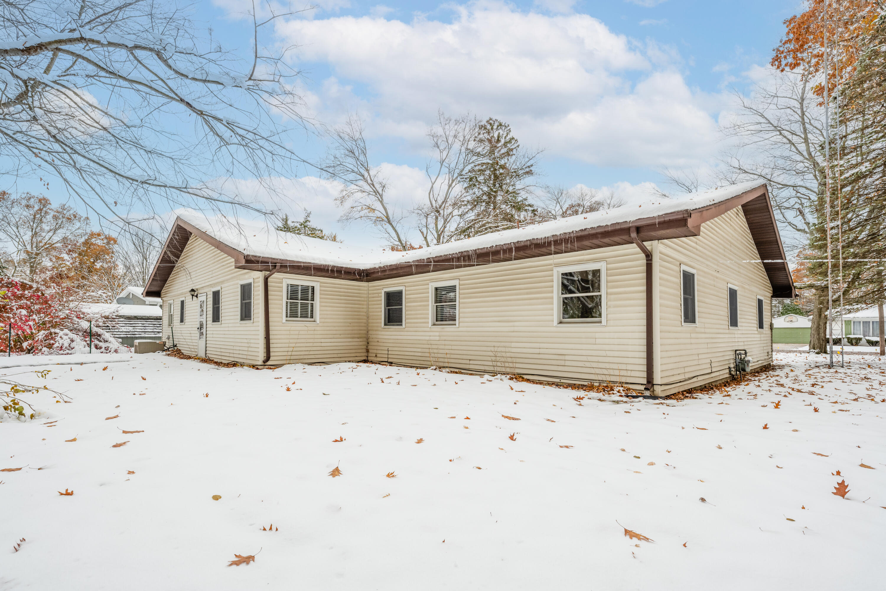 5081 Woodward Avenue Property Photo 4