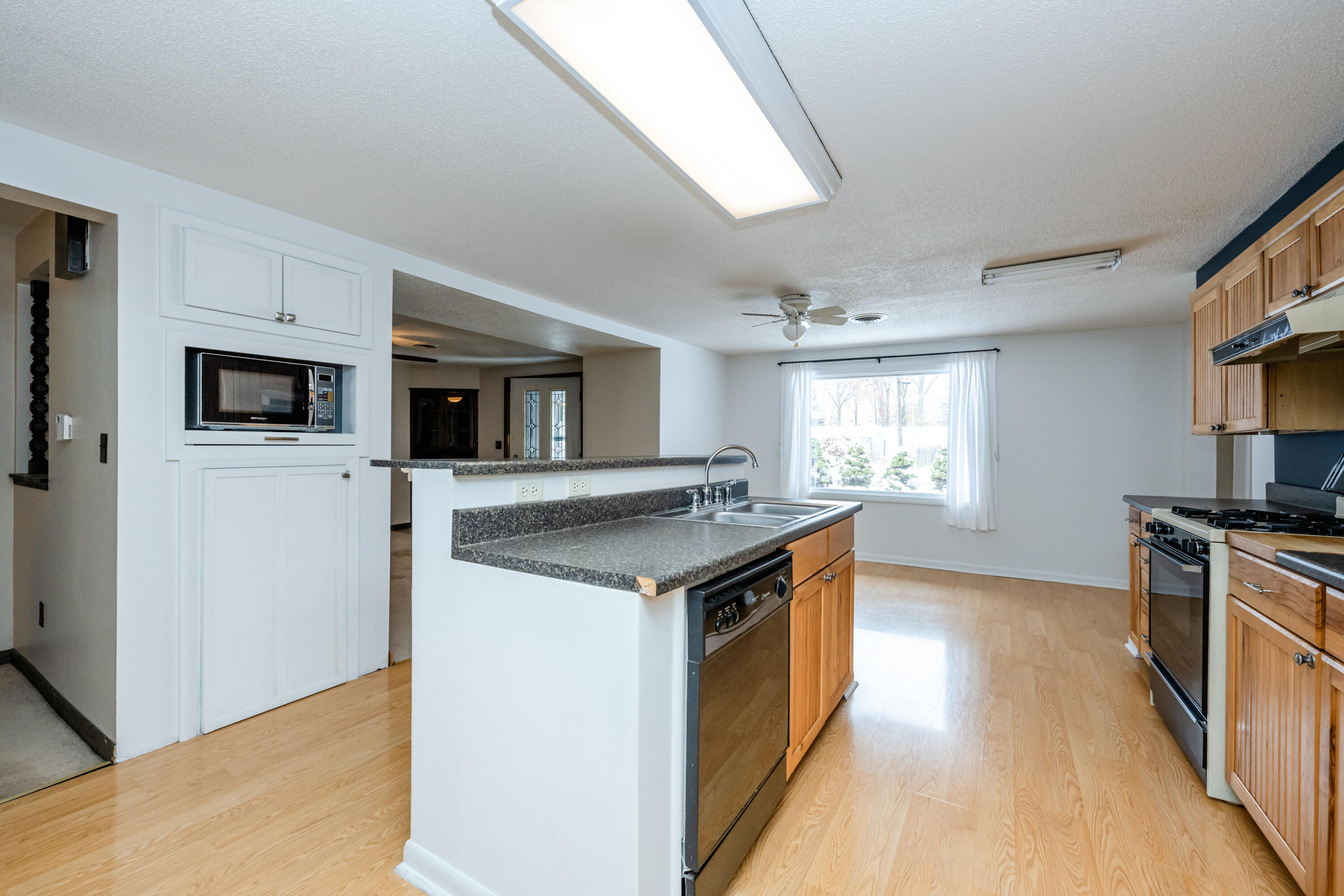 5081 Woodward Avenue Property Photo 12