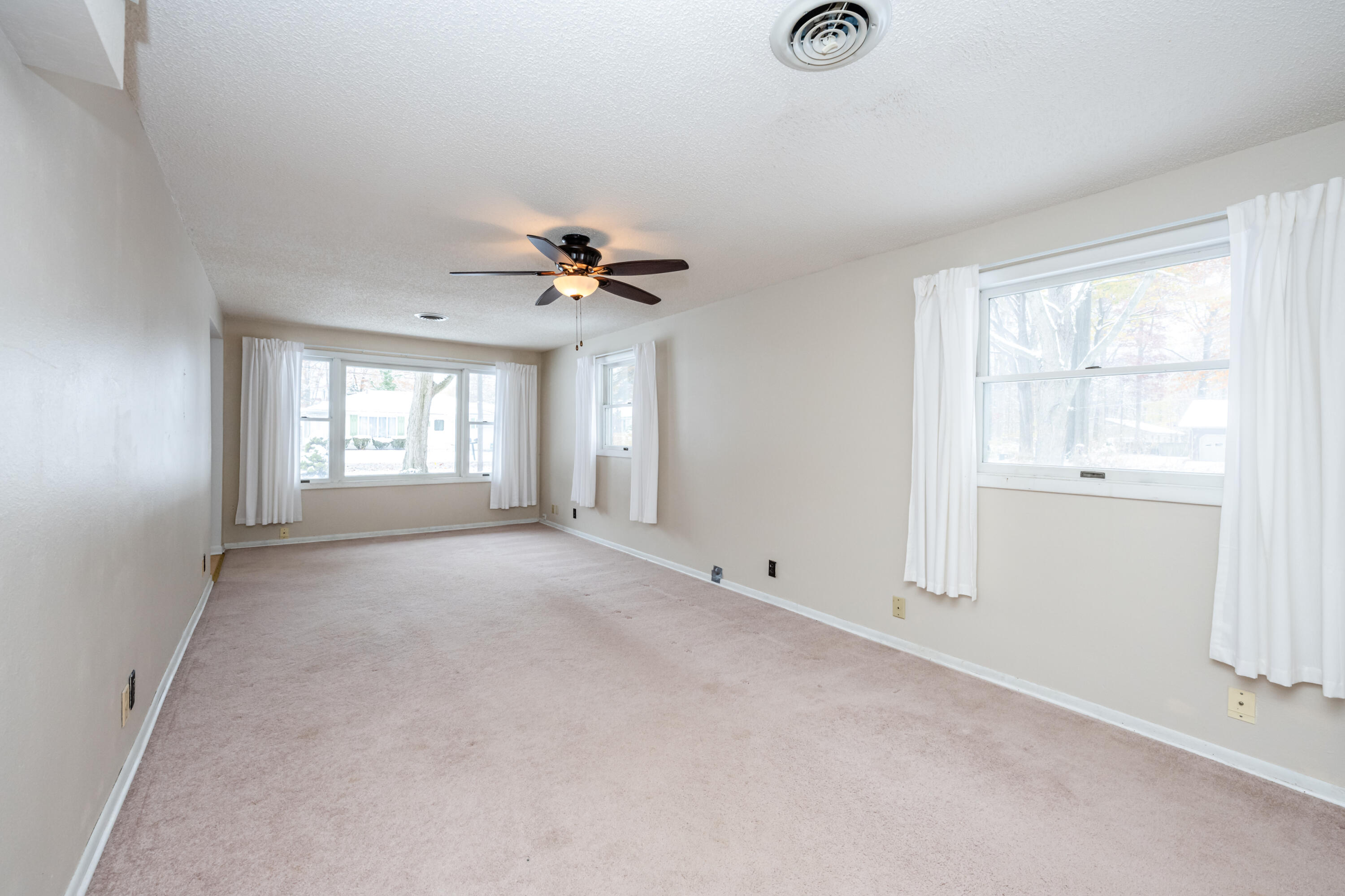 5081 Woodward Avenue Property Photo 14