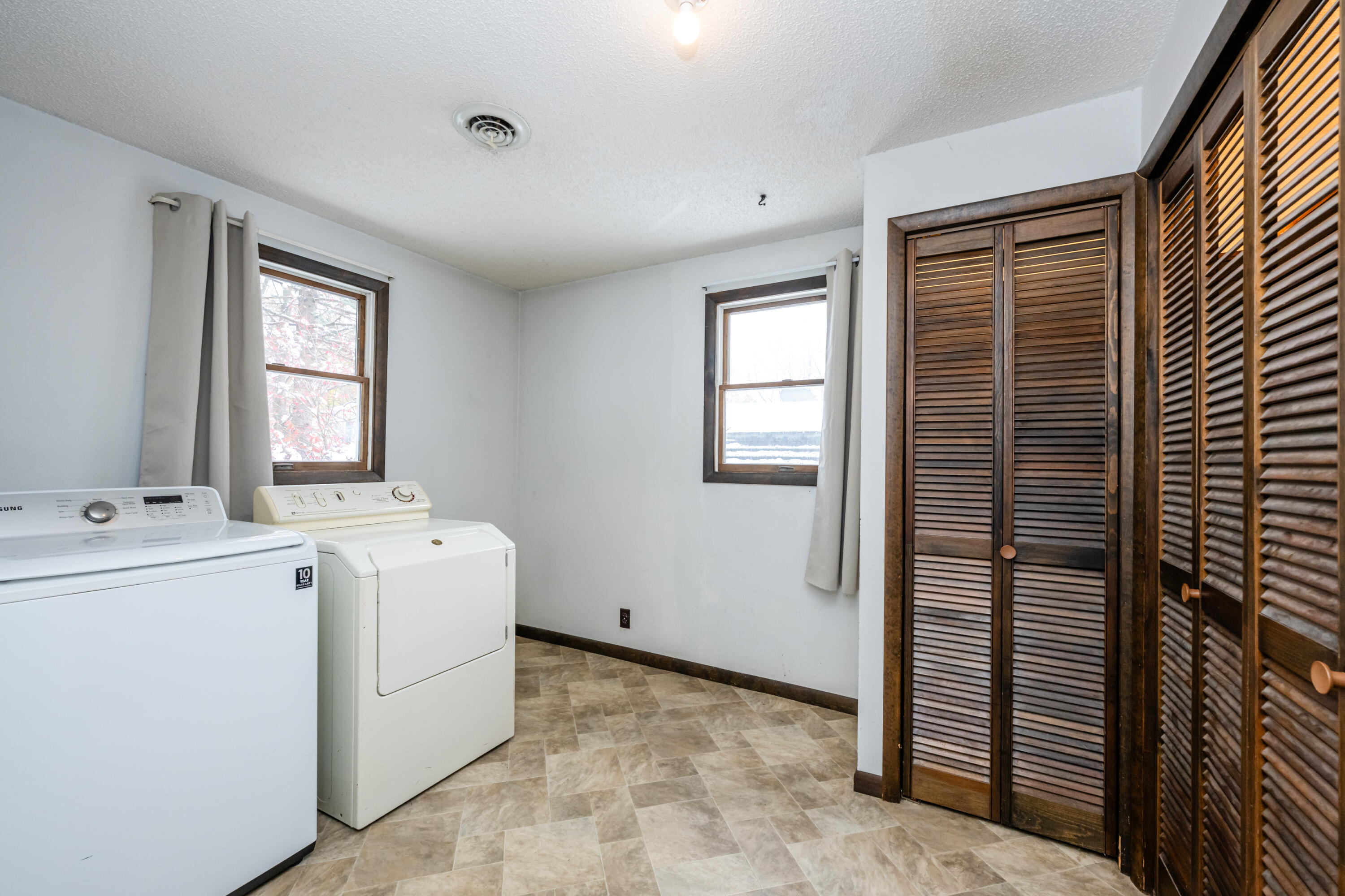 5081 Woodward Avenue Property Photo 29