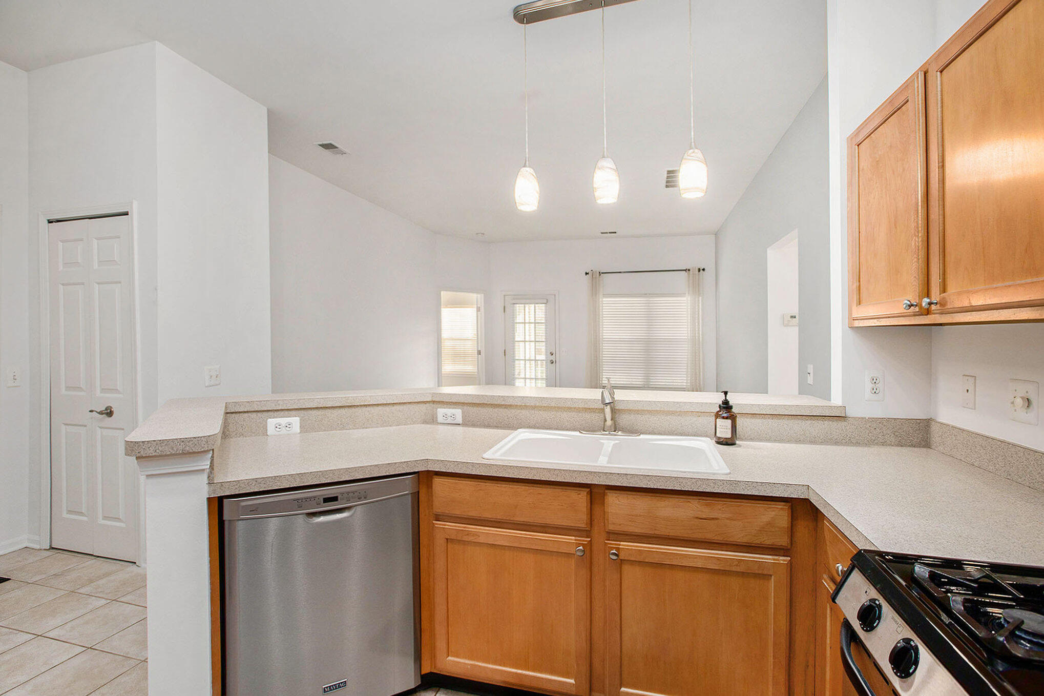 2768 S Knightsbridge Circle Property Photo 8