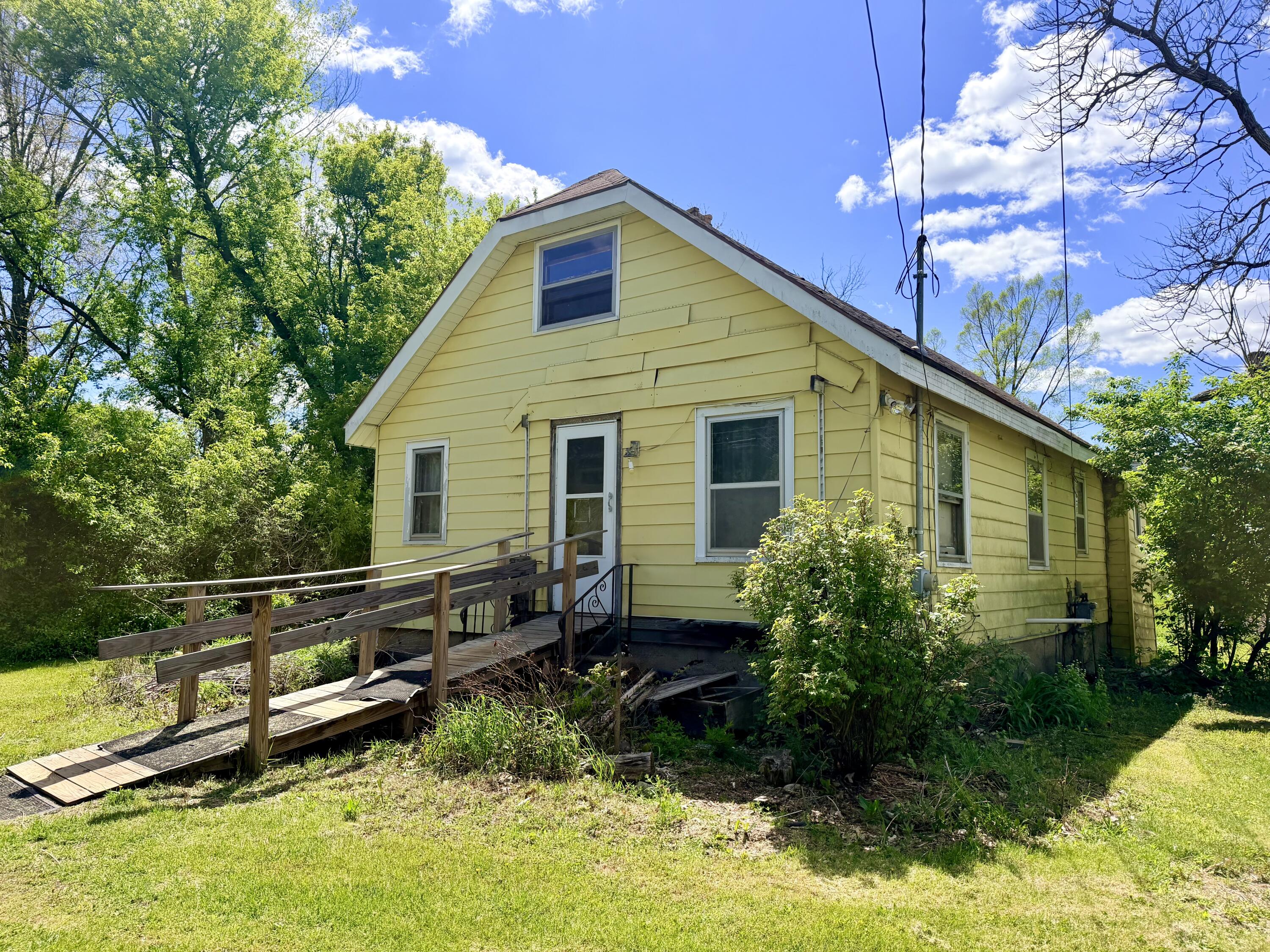 1200 S Green Acres Street Property Photo 1