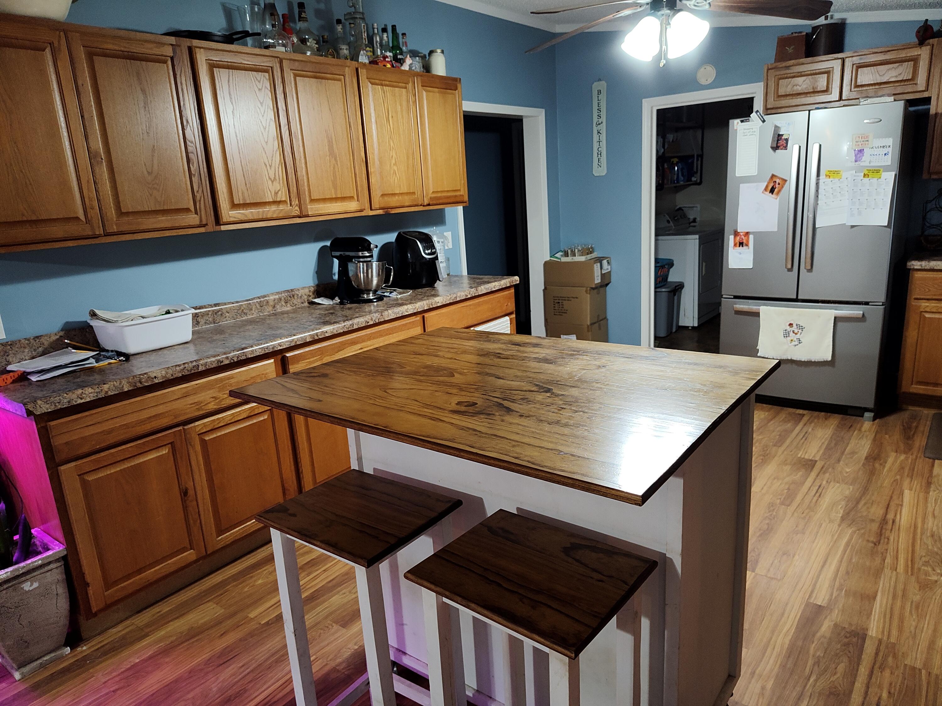 1233 Robinson Road Property Photo 4