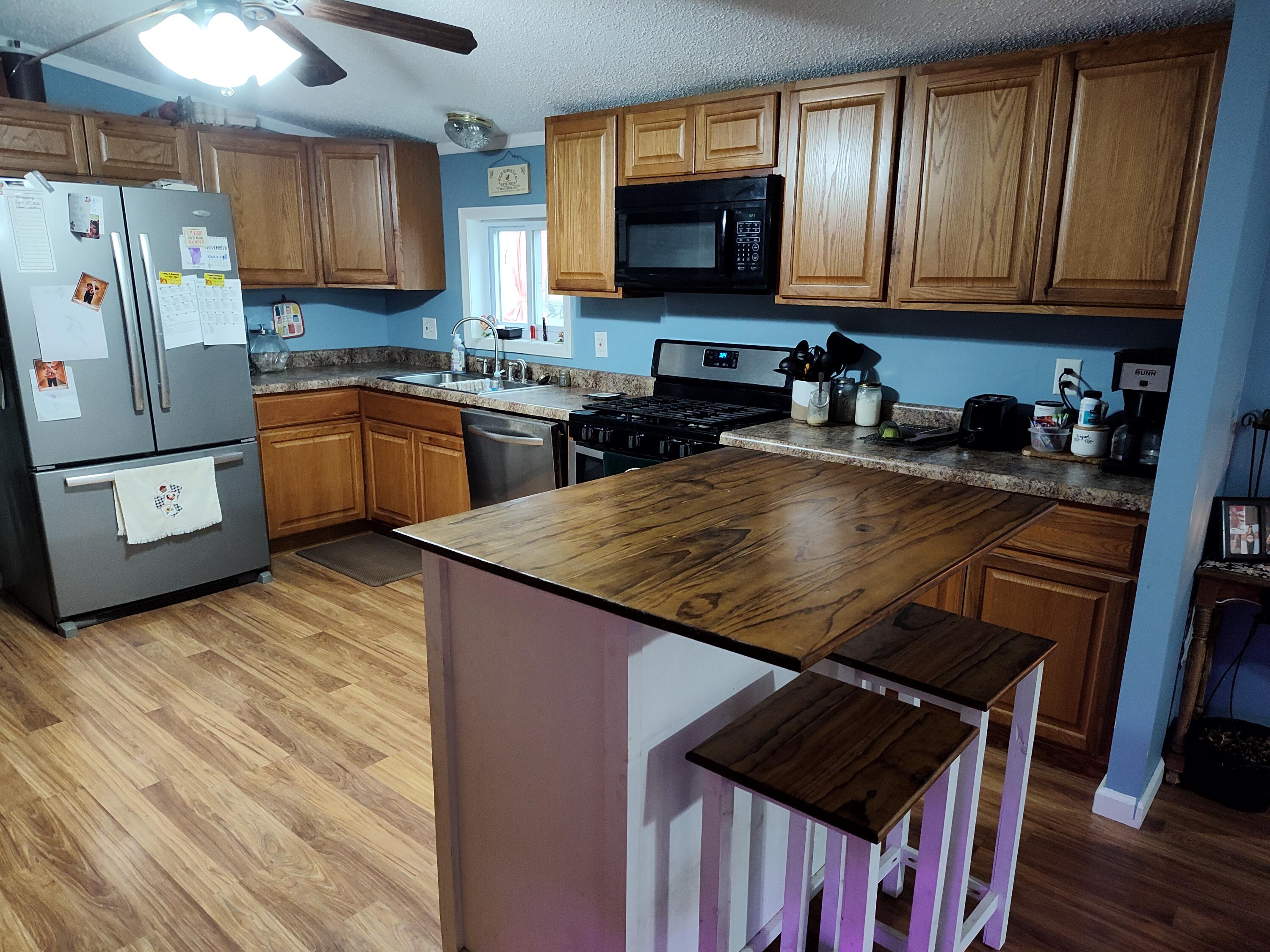 1233 Robinson Road Property Photo 5