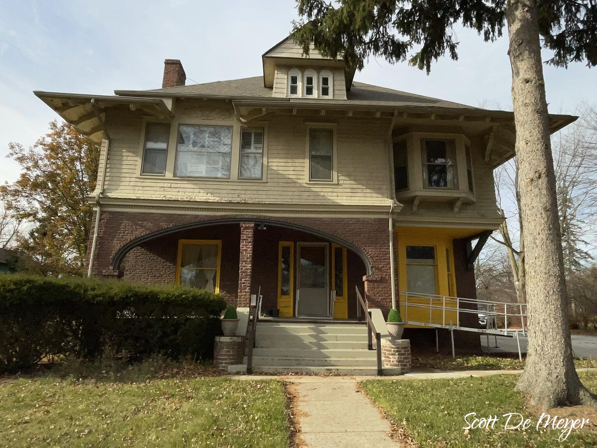 623 N State Street Property Photo 2
