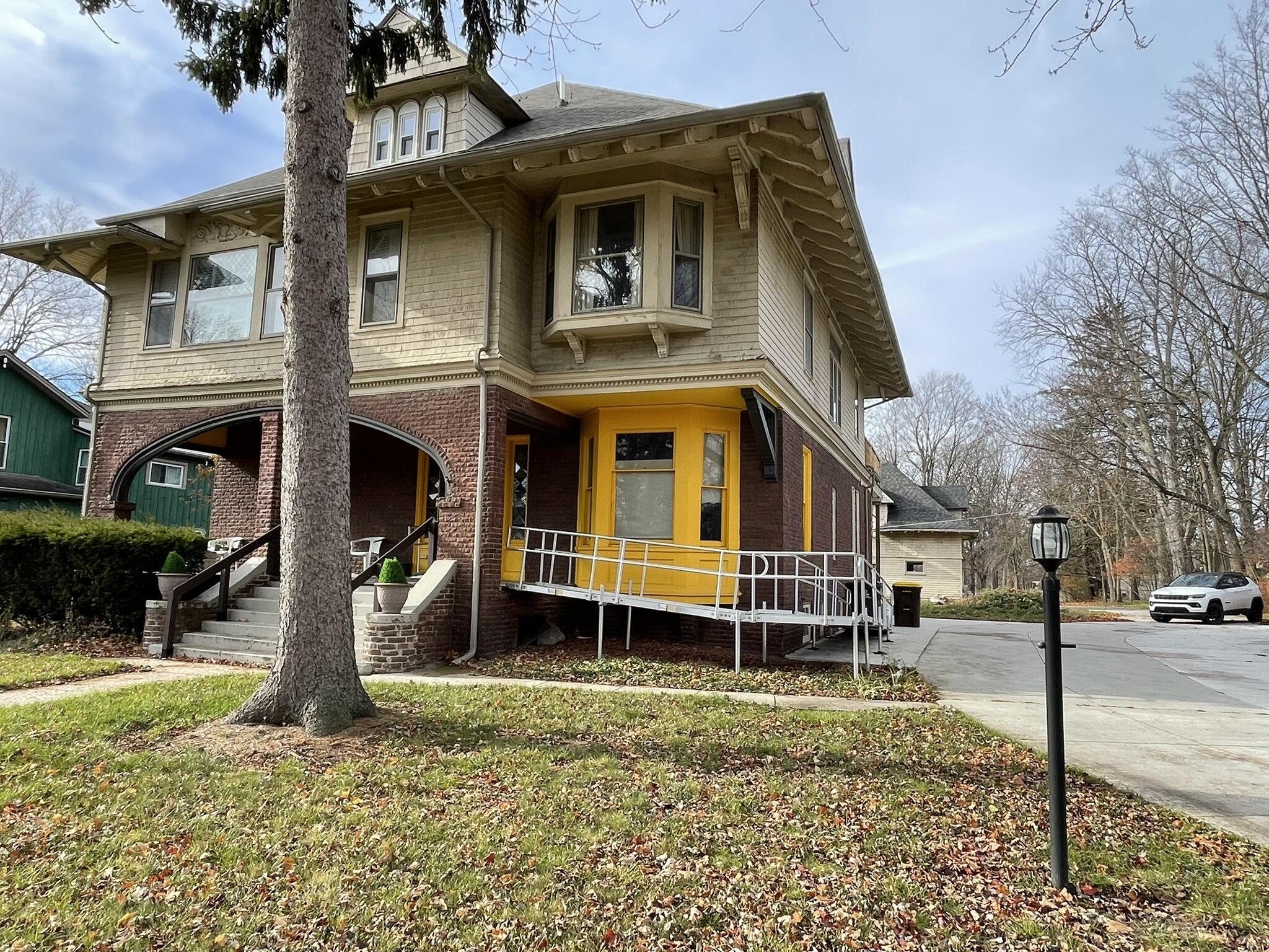 623 N State Street Property Photo 73
