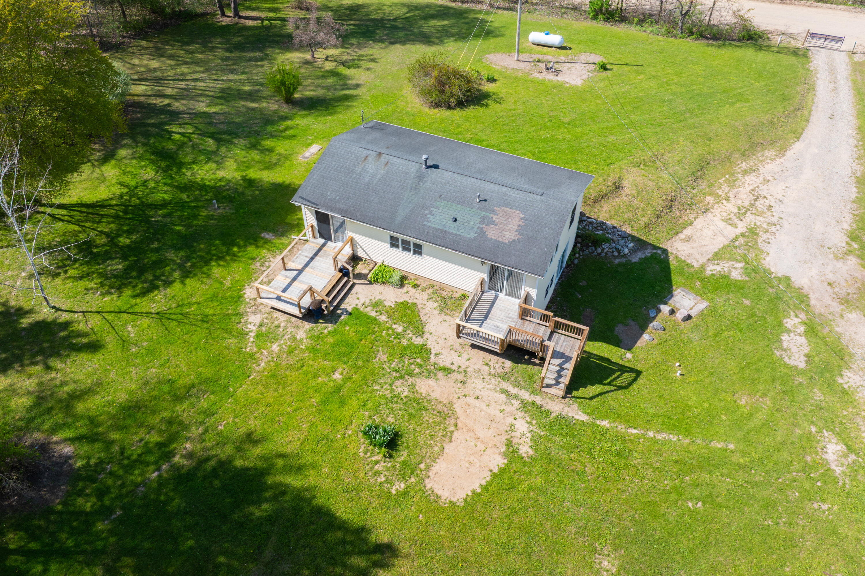 1707 W Bristol Road Property Photo 5