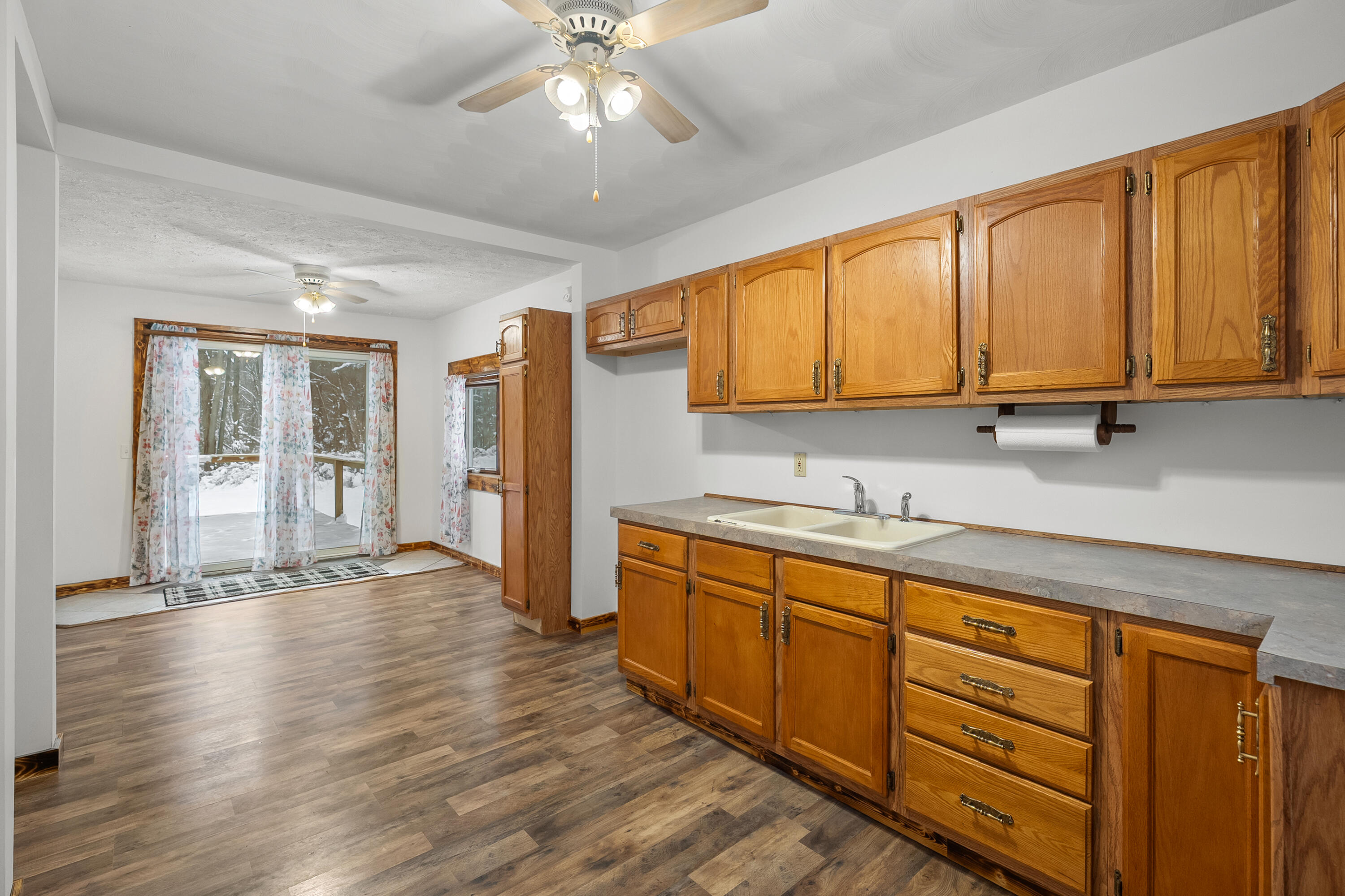 1707 W Bristol Road Property Photo 32