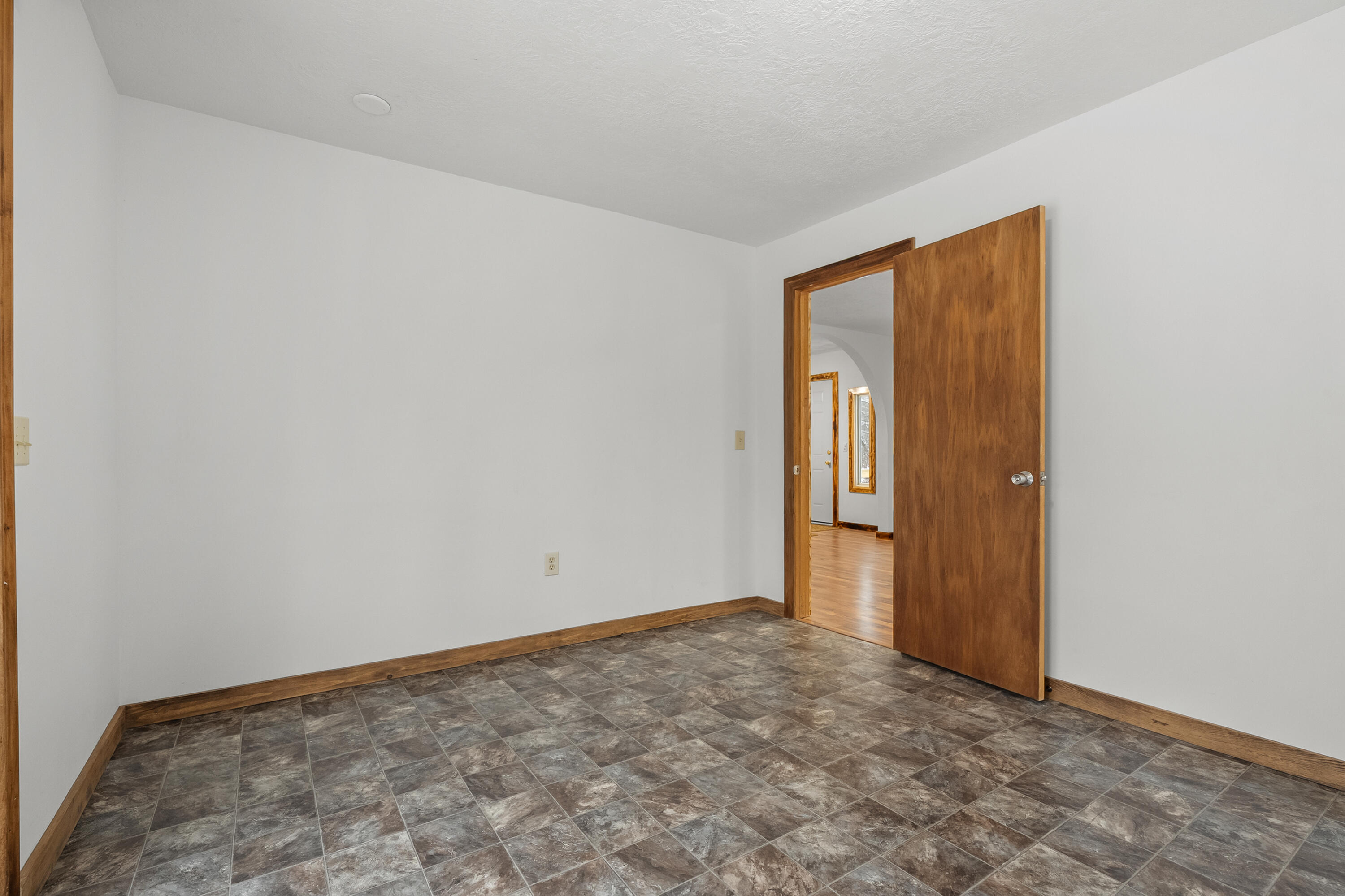 1707 W Bristol Road Property Photo 38