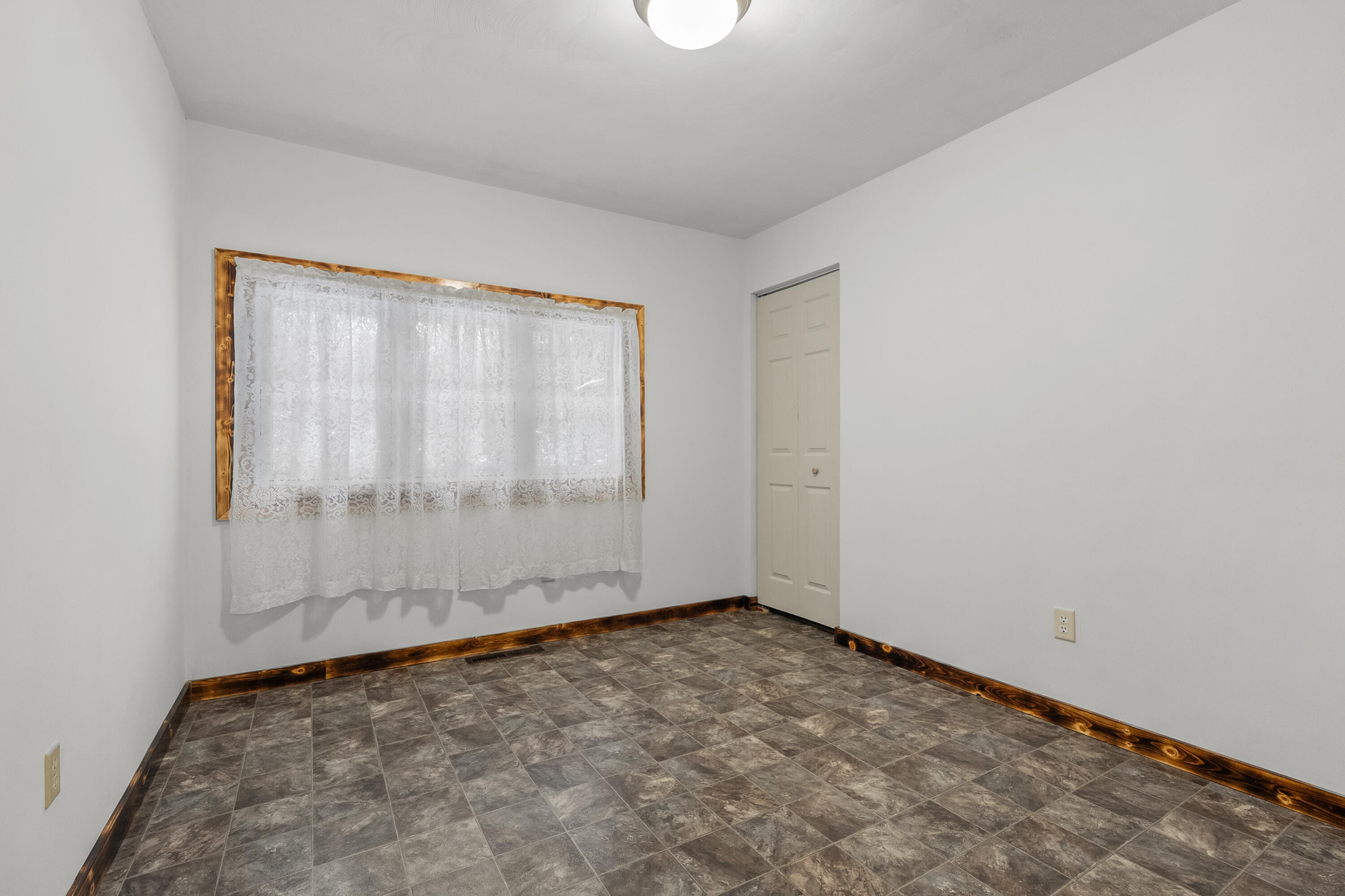 1707 W Bristol Road Property Photo 39