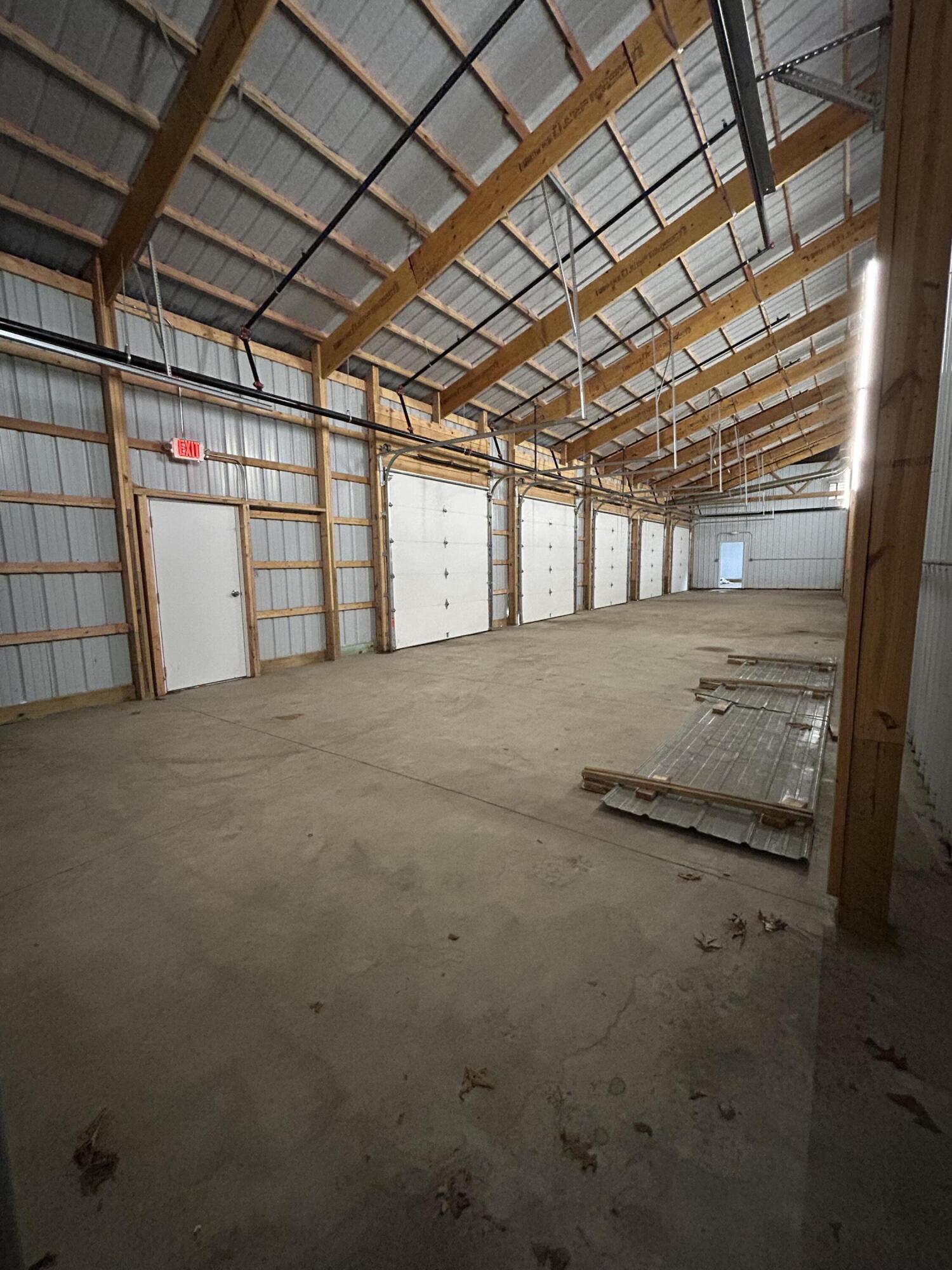 9340 Shaver Road D Property Photo 6