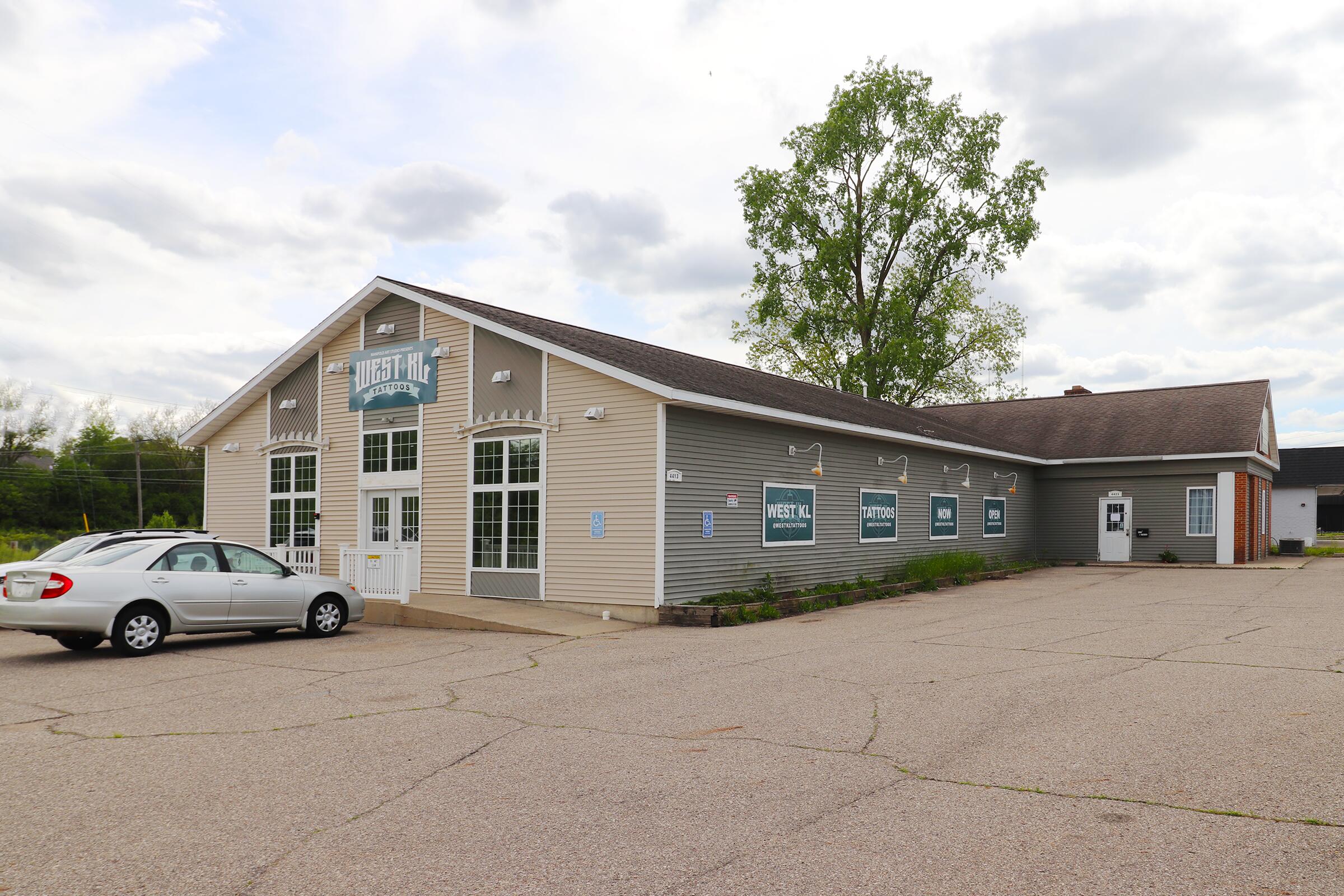 4413 W Kl Avenue Property Photo 1