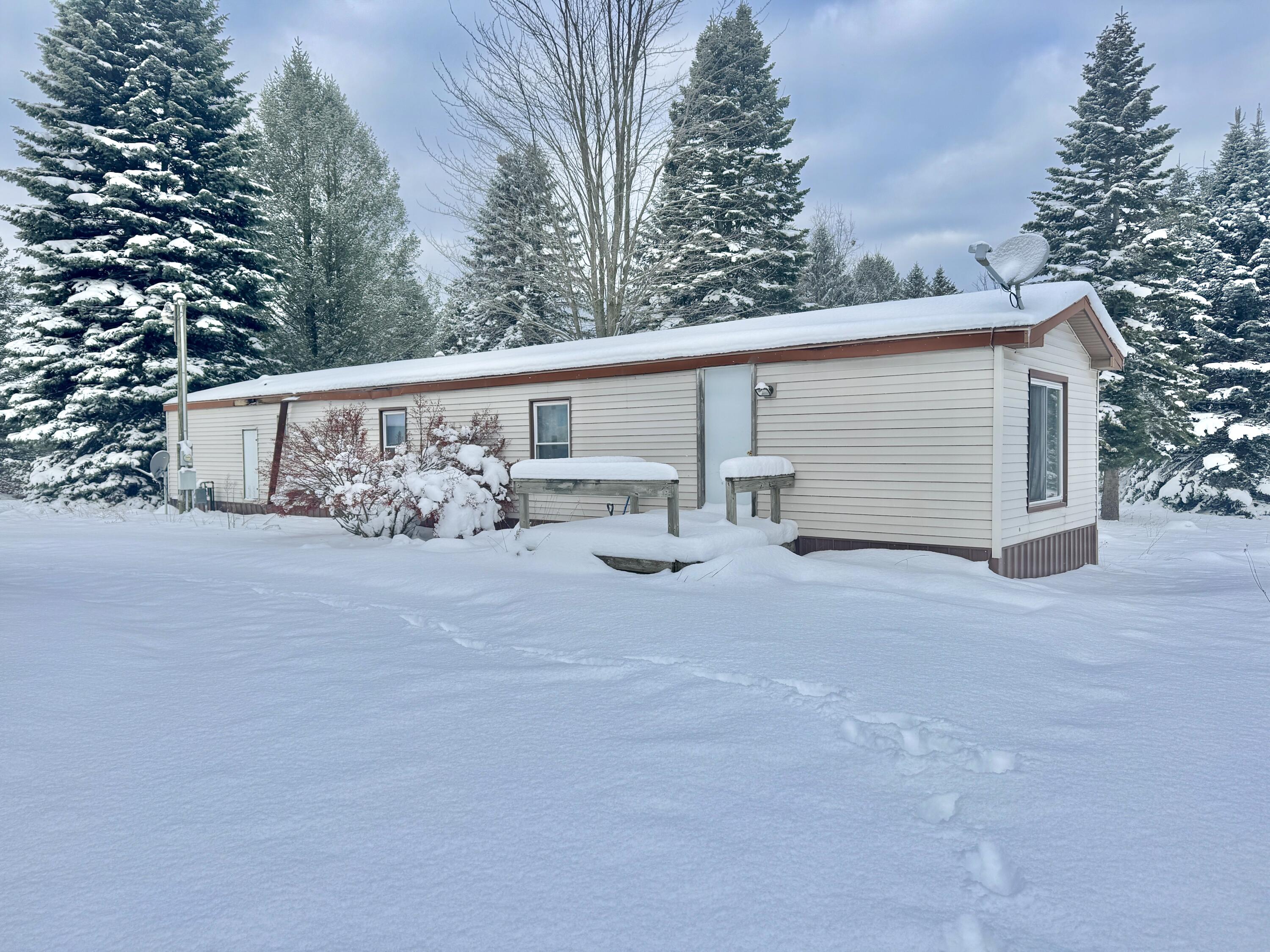 9941 210th Avenue Property Photo 4