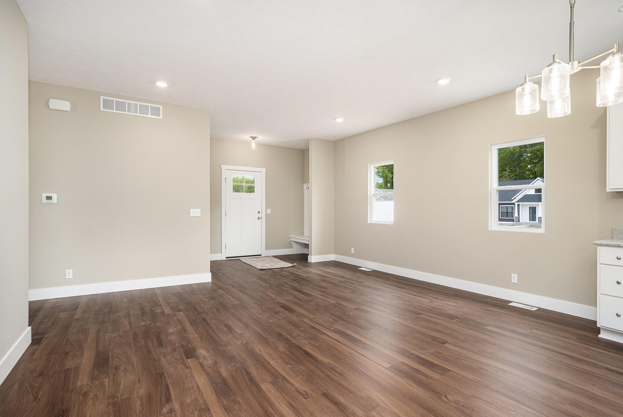 2471 Gray Wolf Way Property Photo 3