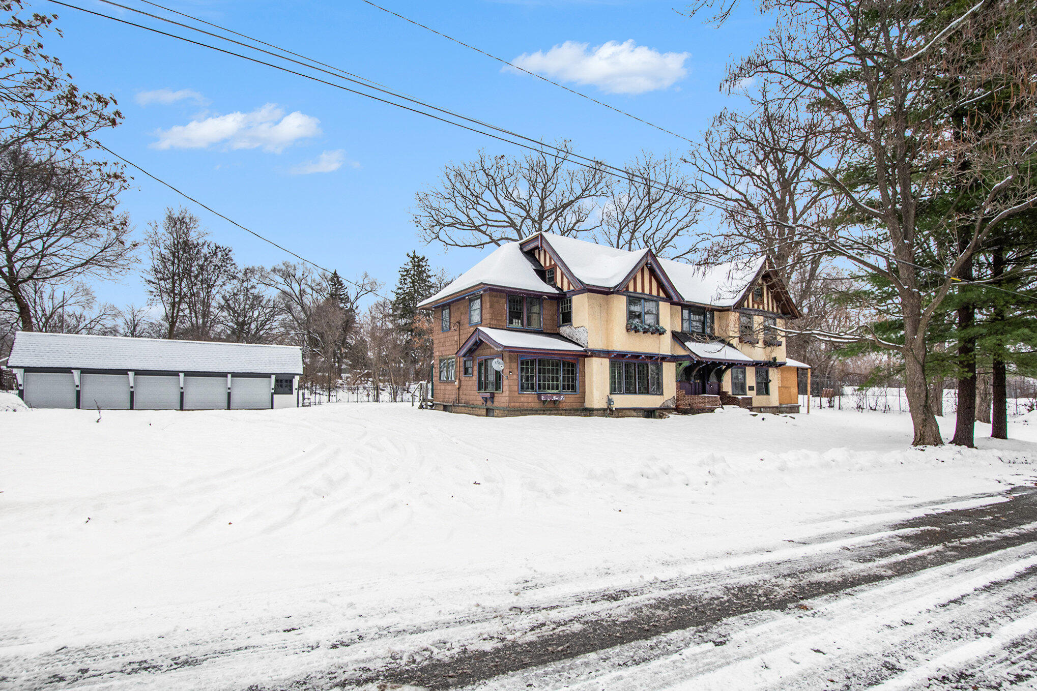 542 A Street Property Photo 4